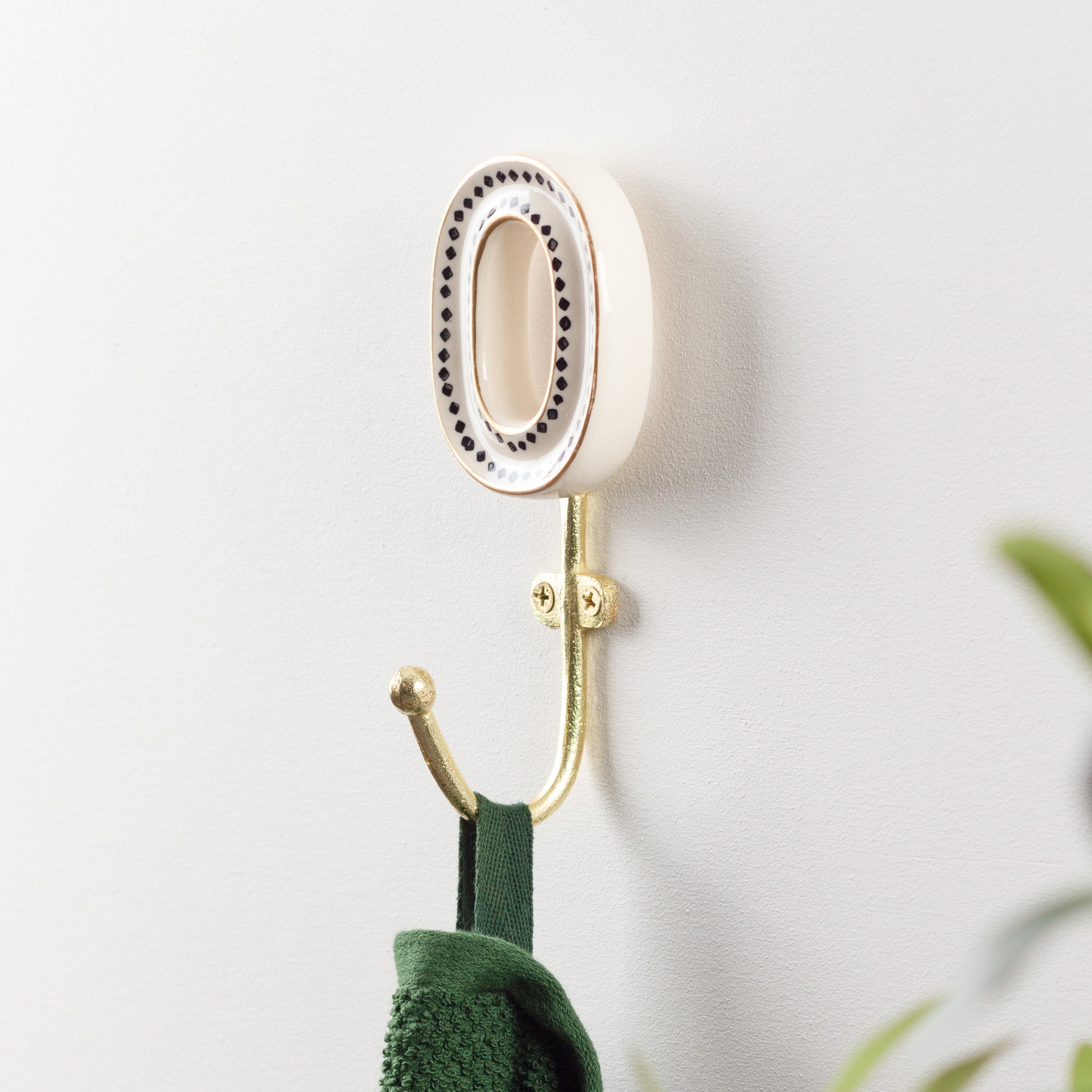 Alphabet O Set of 1 Wall Hooks