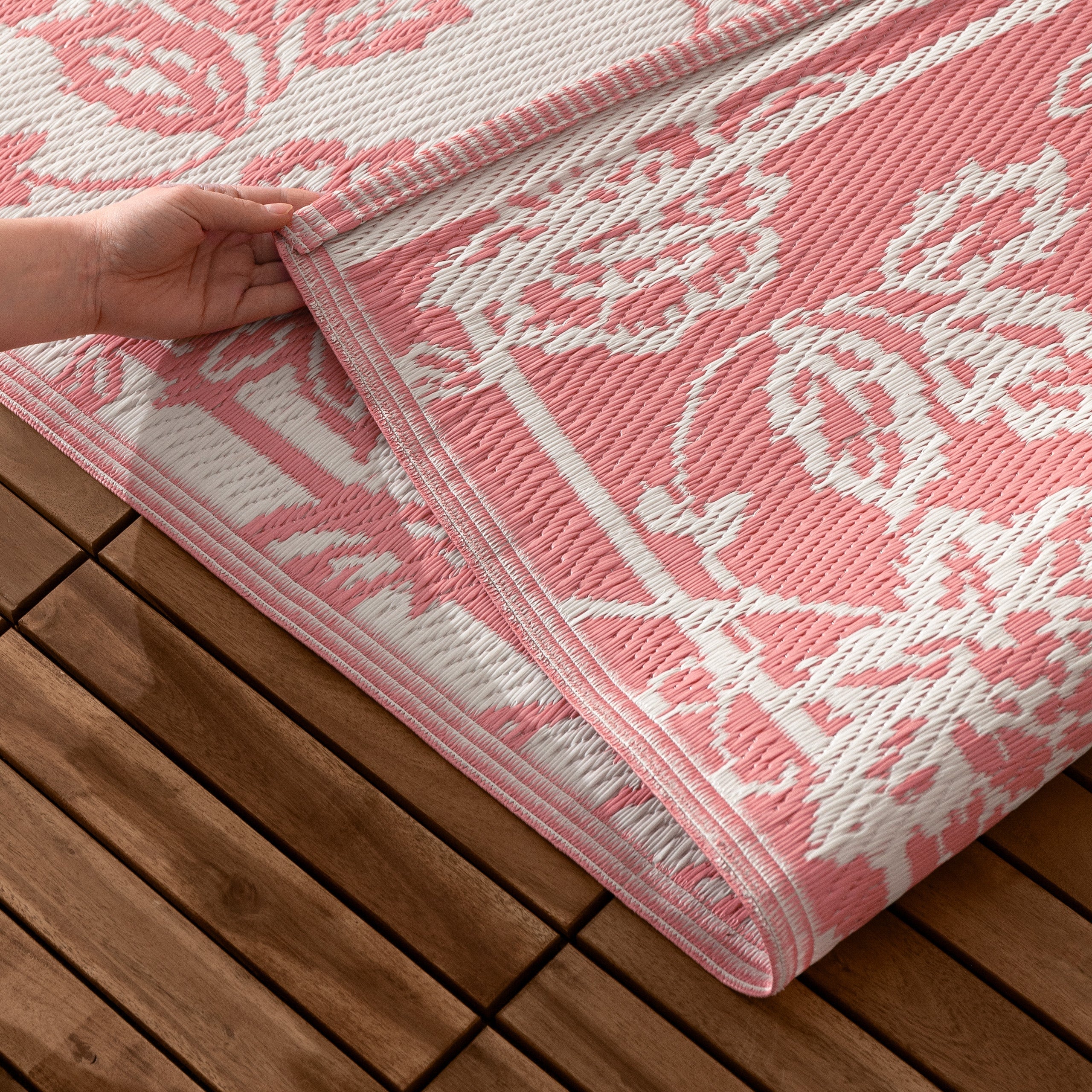 Anemone Woven Jacquard Outdoor Rug