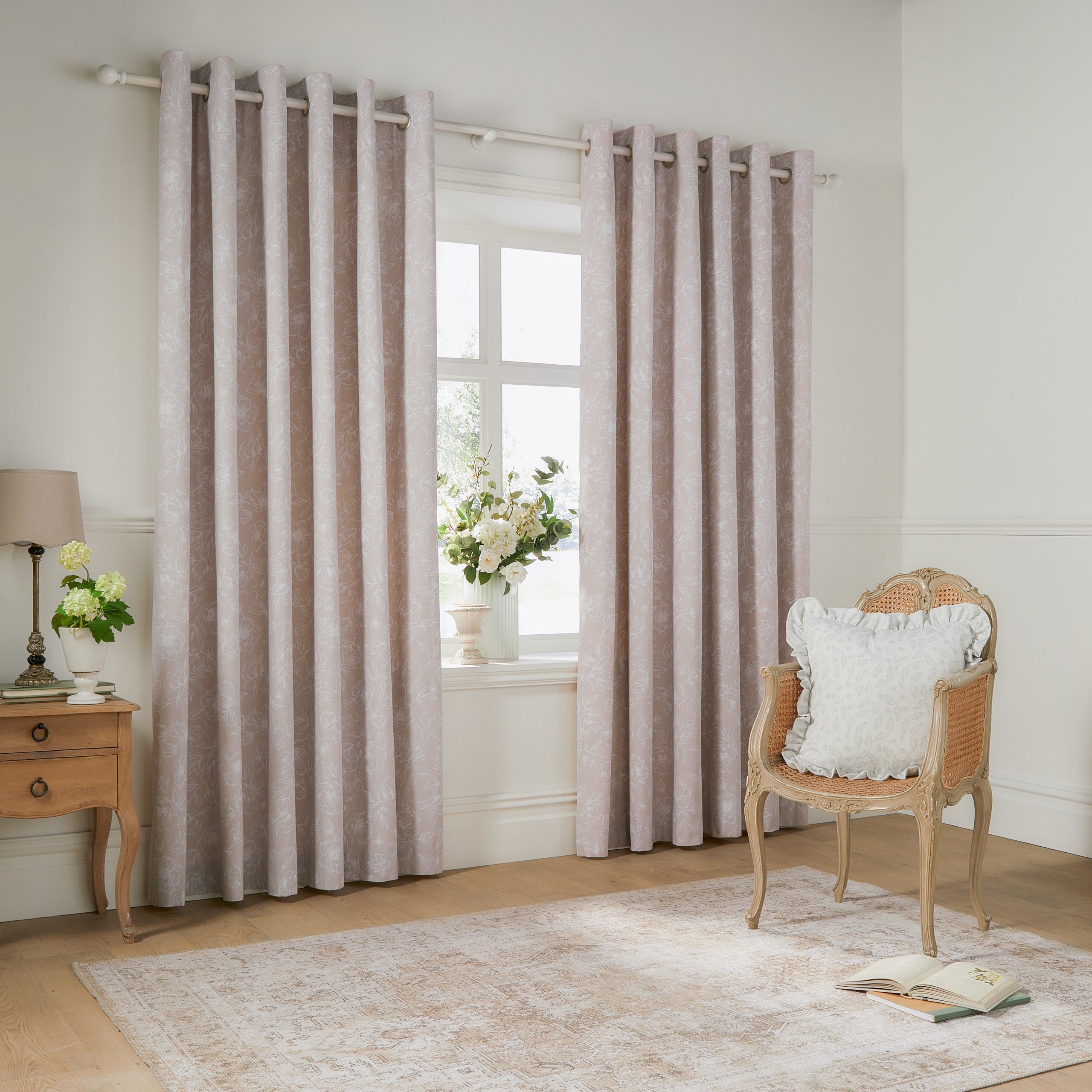 Bella Floral 100% Cotton Lined Eyelet Curtains