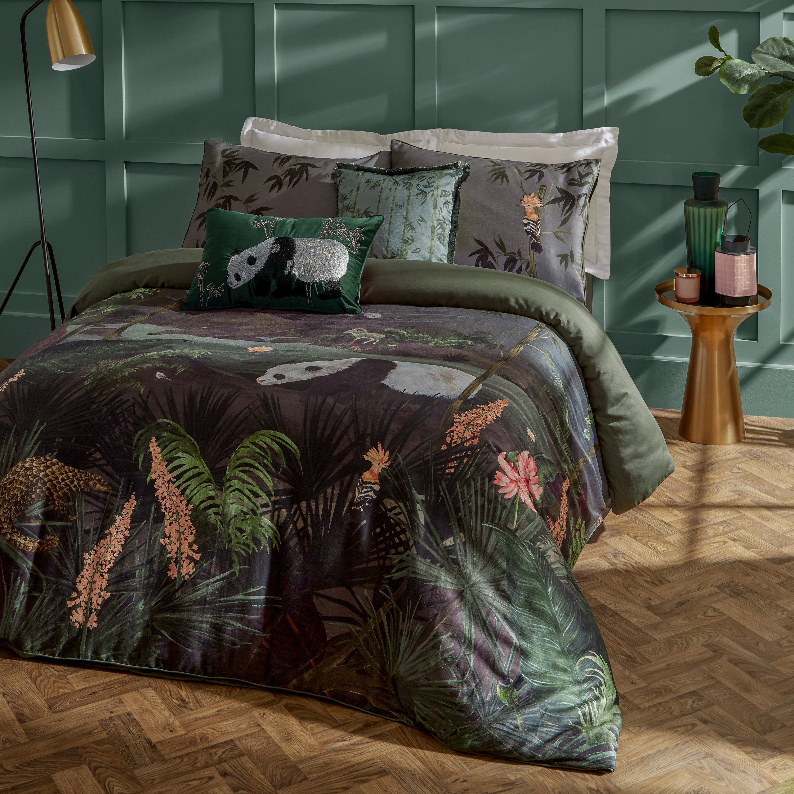 Chuan Exotic Jungle Pillowcase Pair