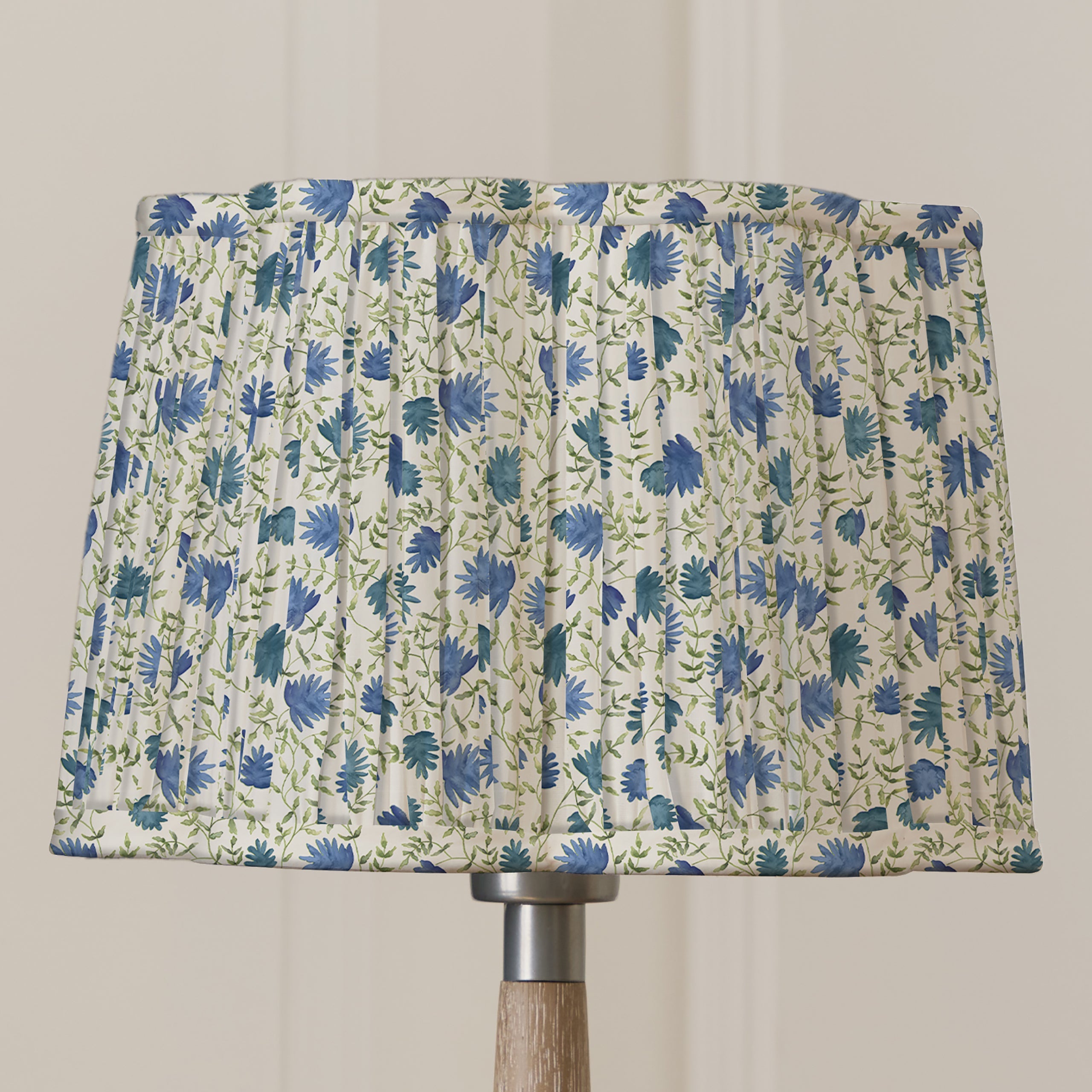 Elai Pleated Scalloped Lamp Shade