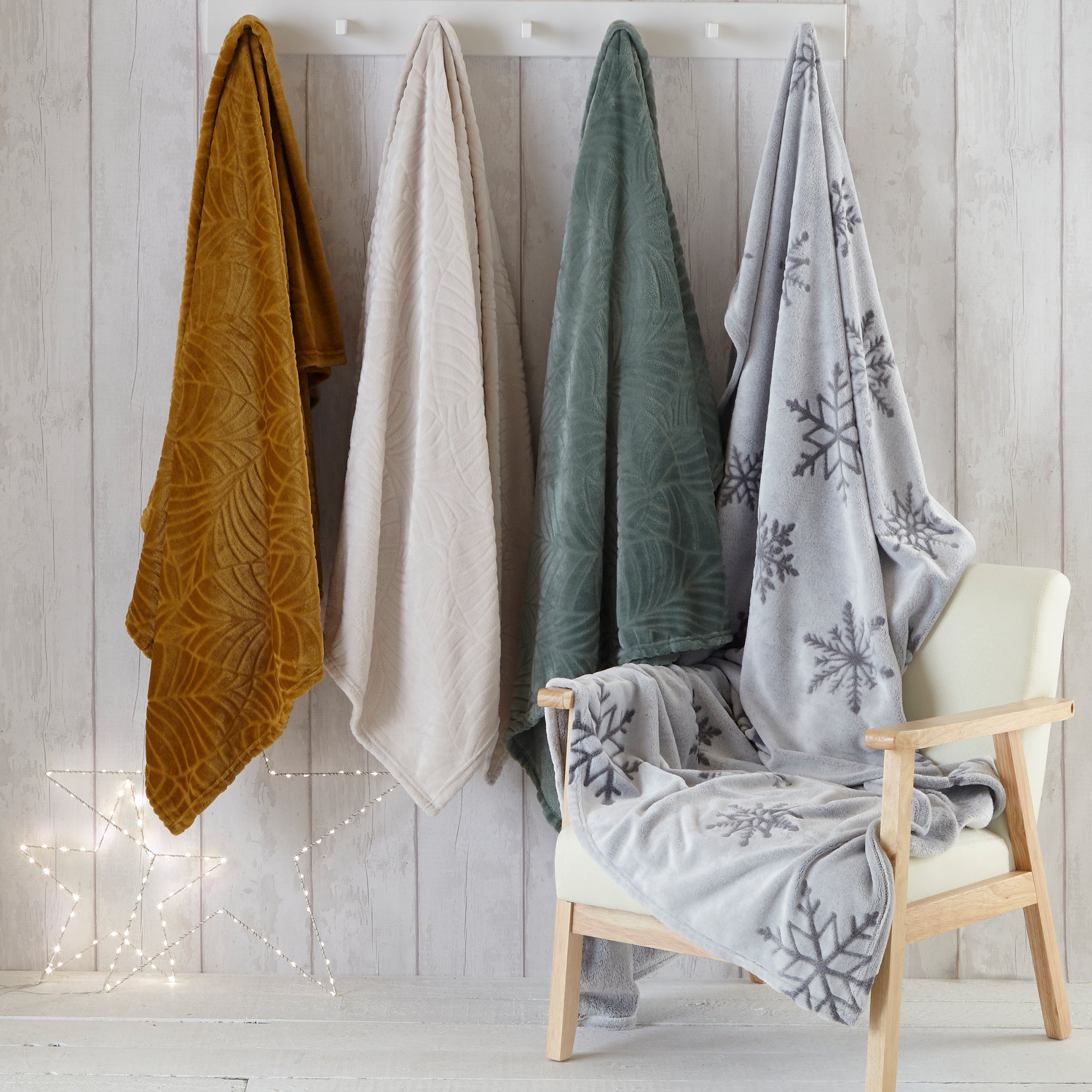 Folio Botanical Fleece Throw