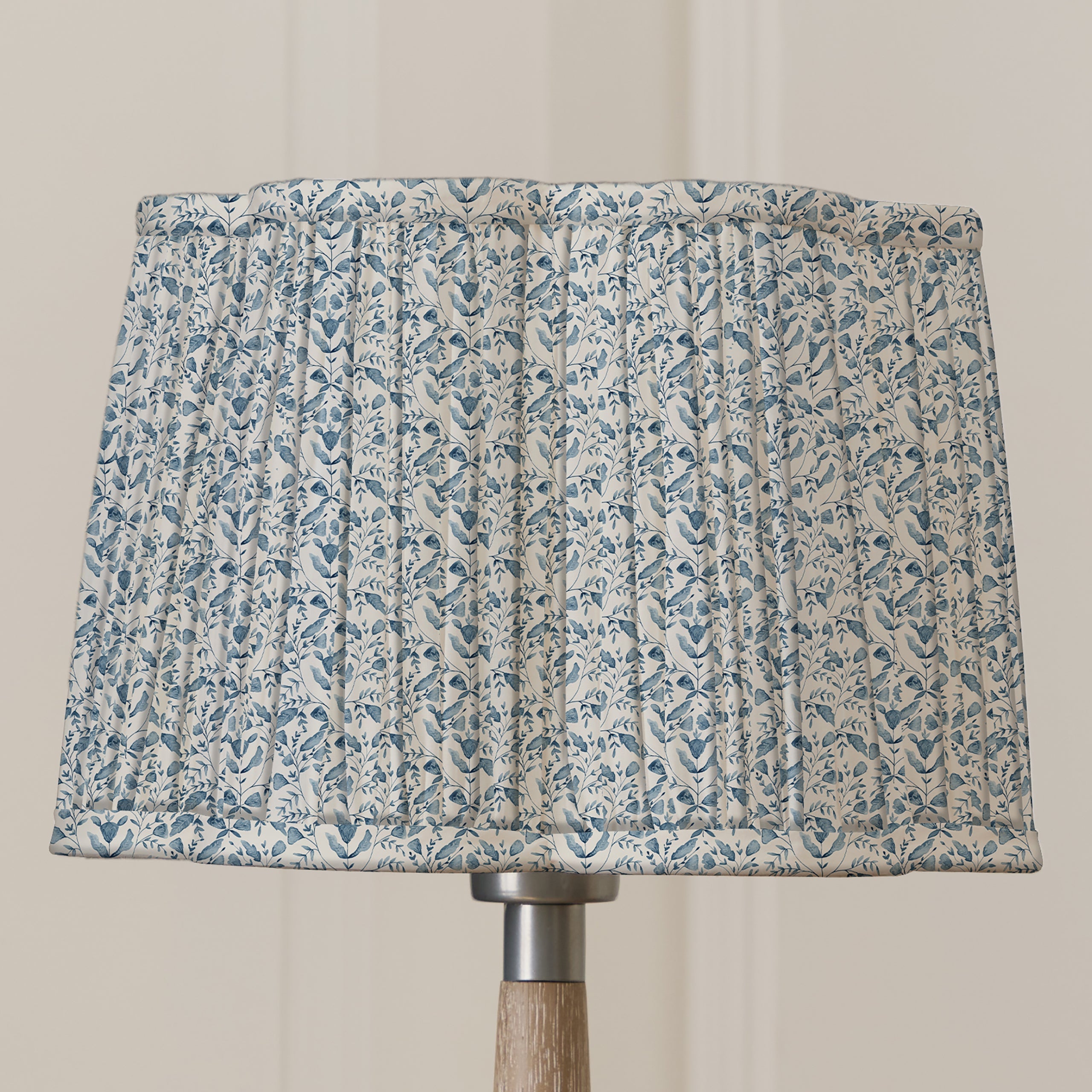 Juna Pleated Scalloped Lamp Shade