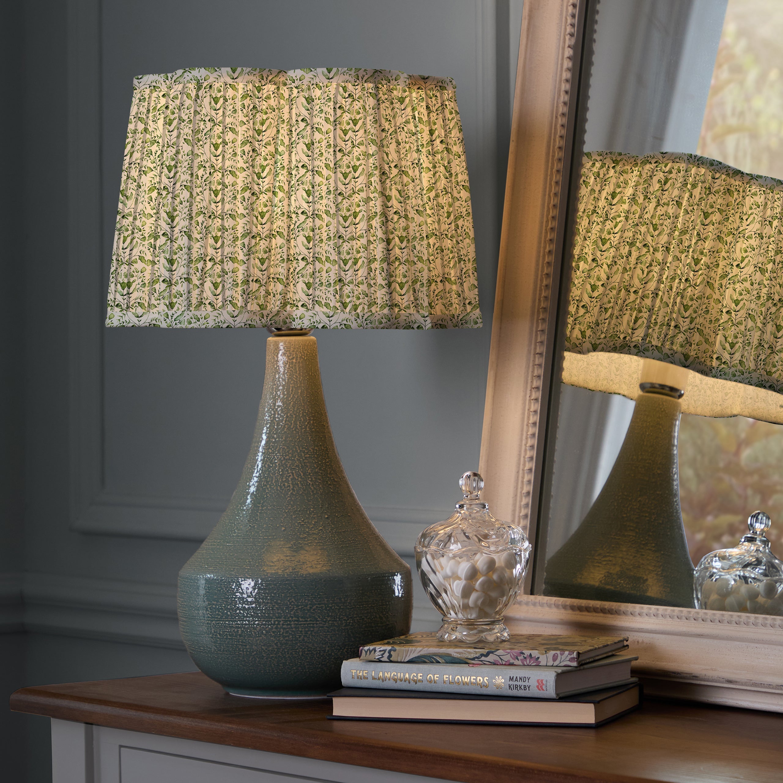 Juna Pleated Scalloped Lamp Shade
