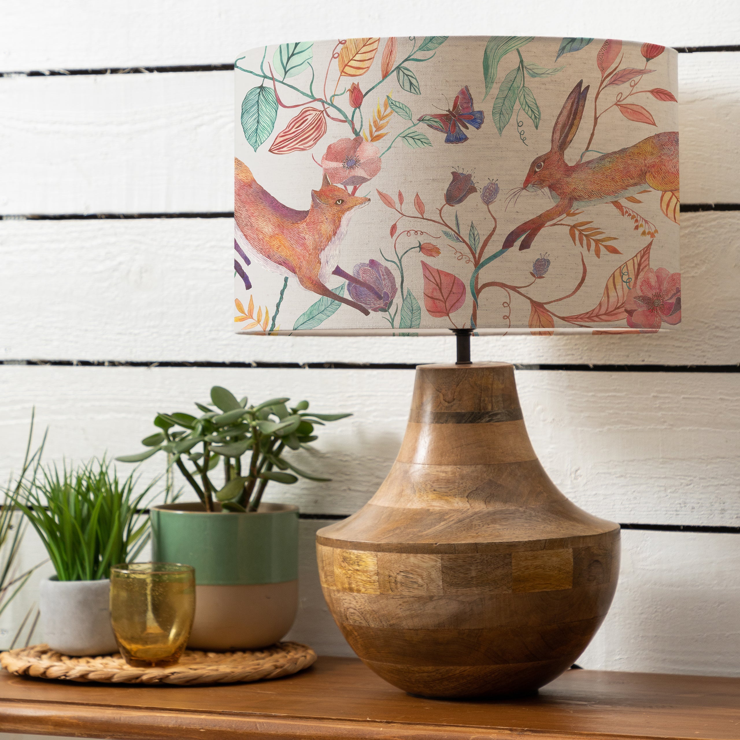 Leaping Into The Fauna Eva & Leven Complete Table Lamp