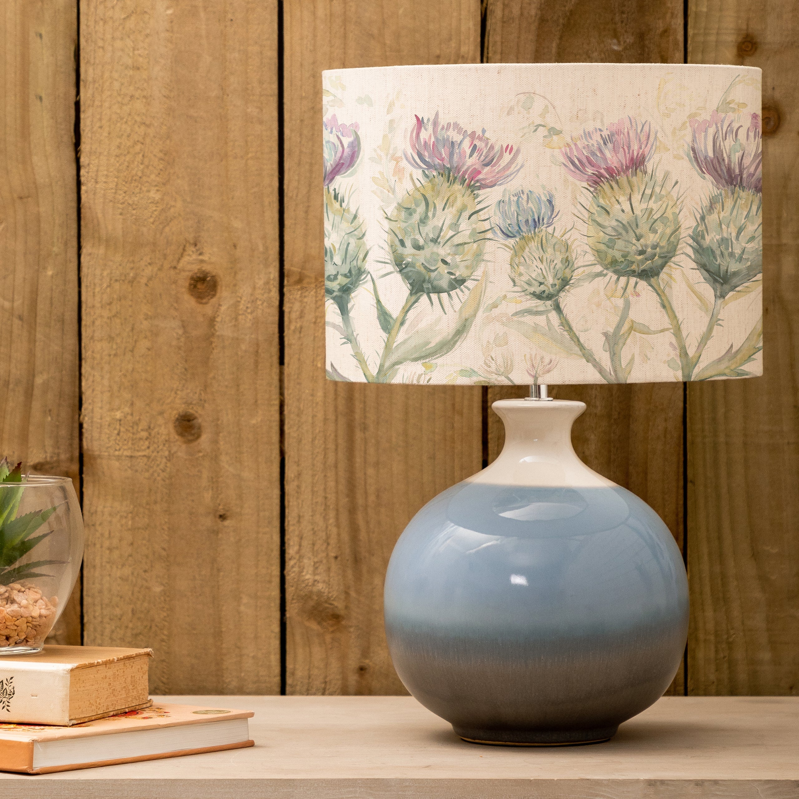 Thistle Glen Eva & Neso Complete Table Lamp