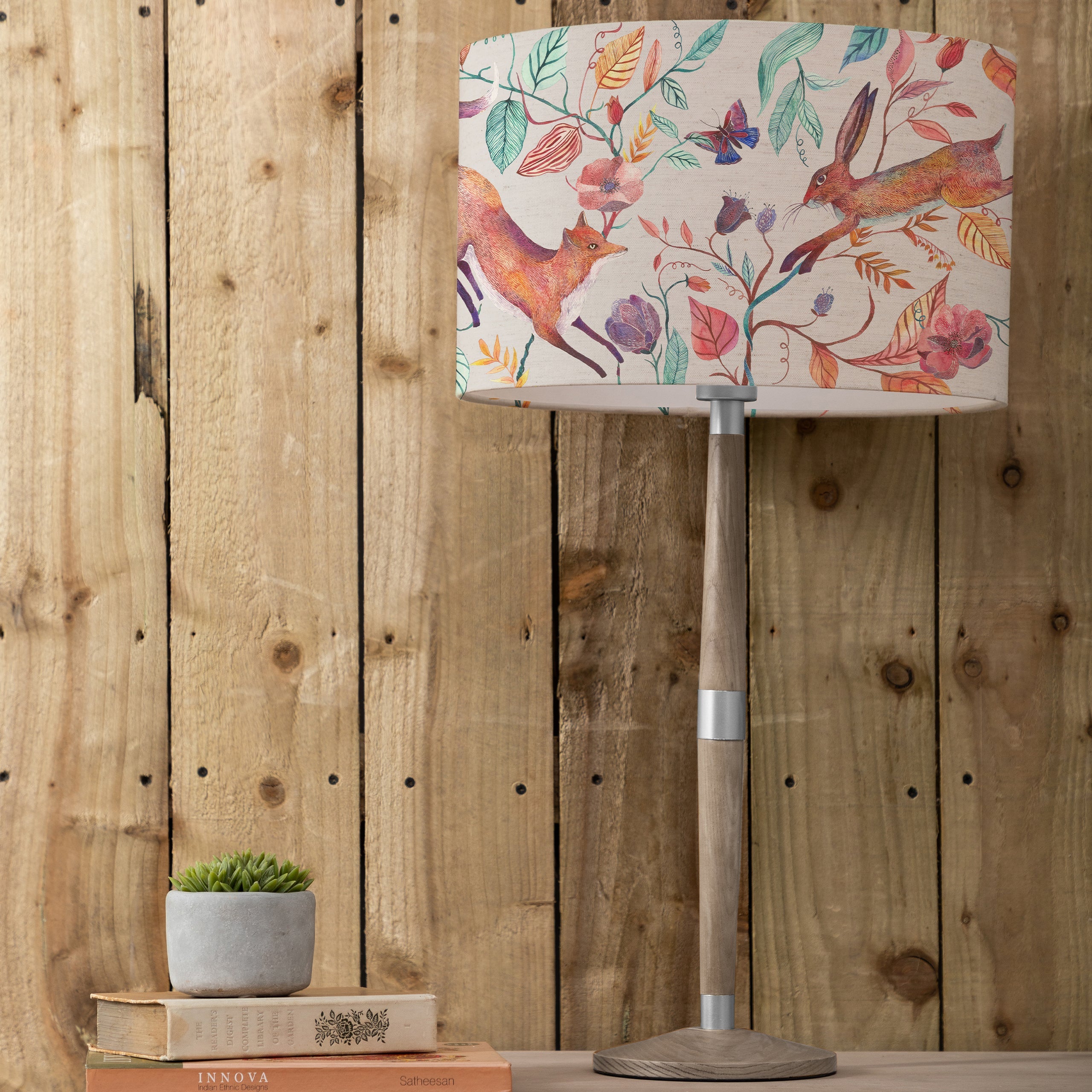 Leaping Into The Fauna Eva & Solensis Complete Table Lamp