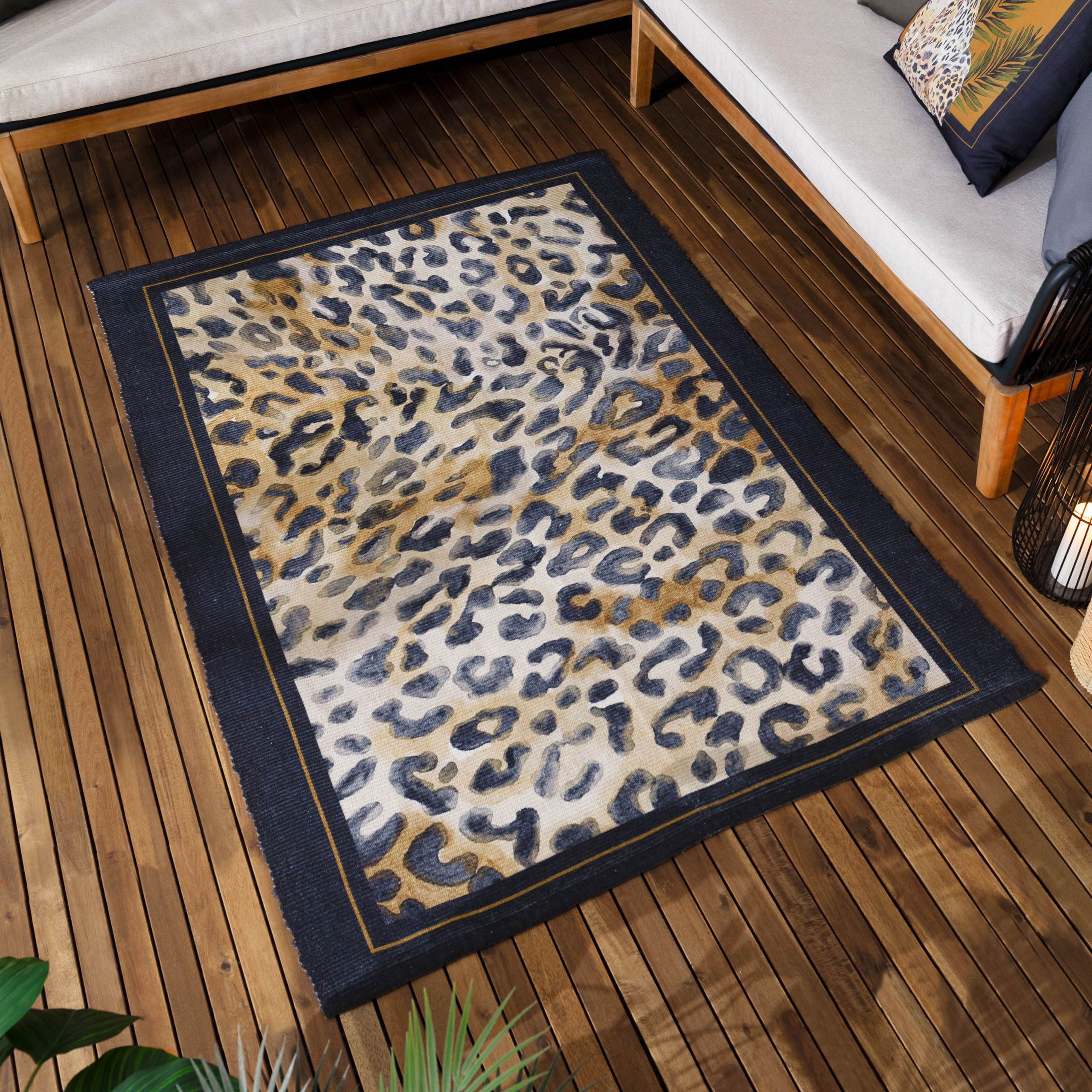 Leopardis Leopard Printed Indoor/Outdoor Outdoor Rug