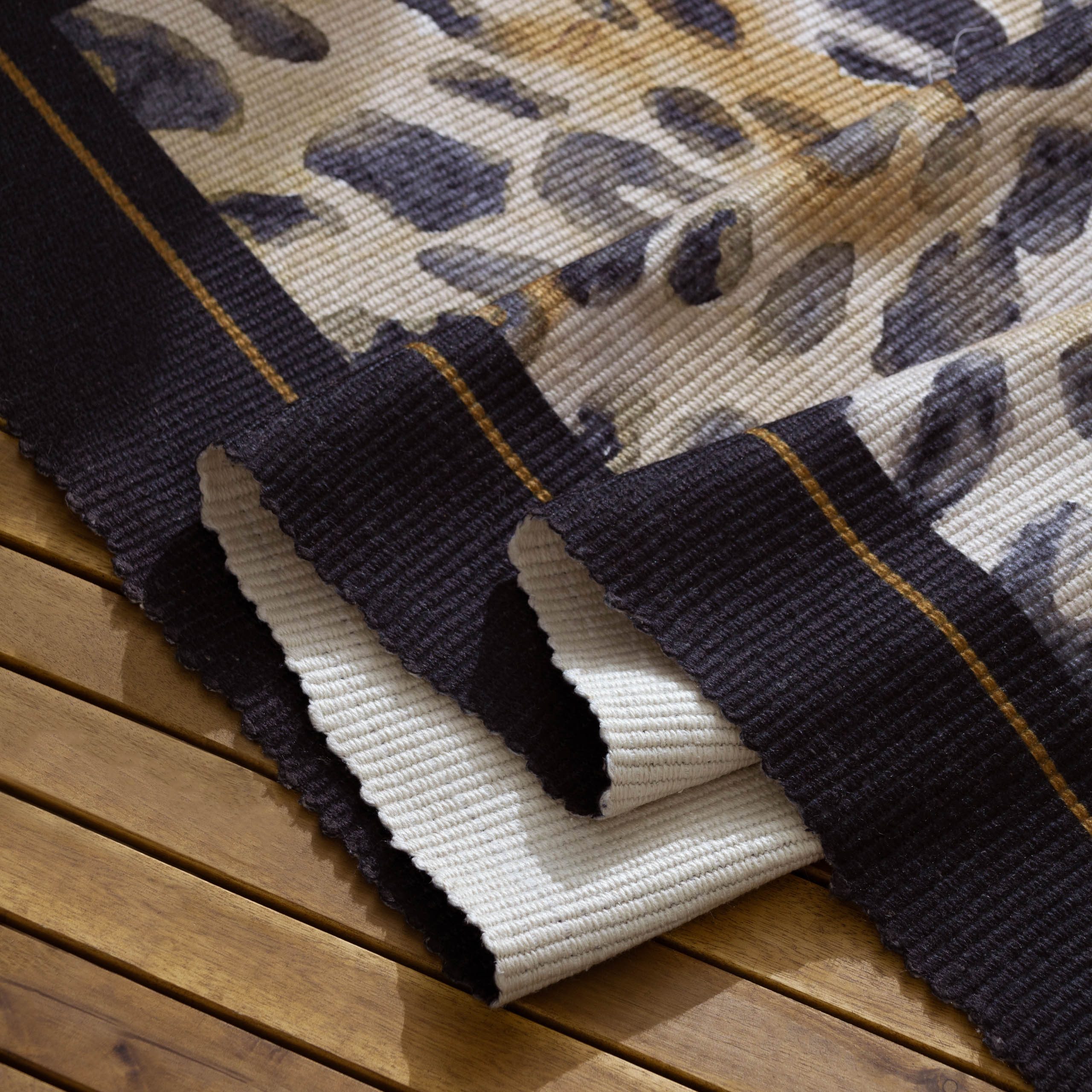 Leopardis Leopard Printed Indoor/Outdoor Outdoor Rug