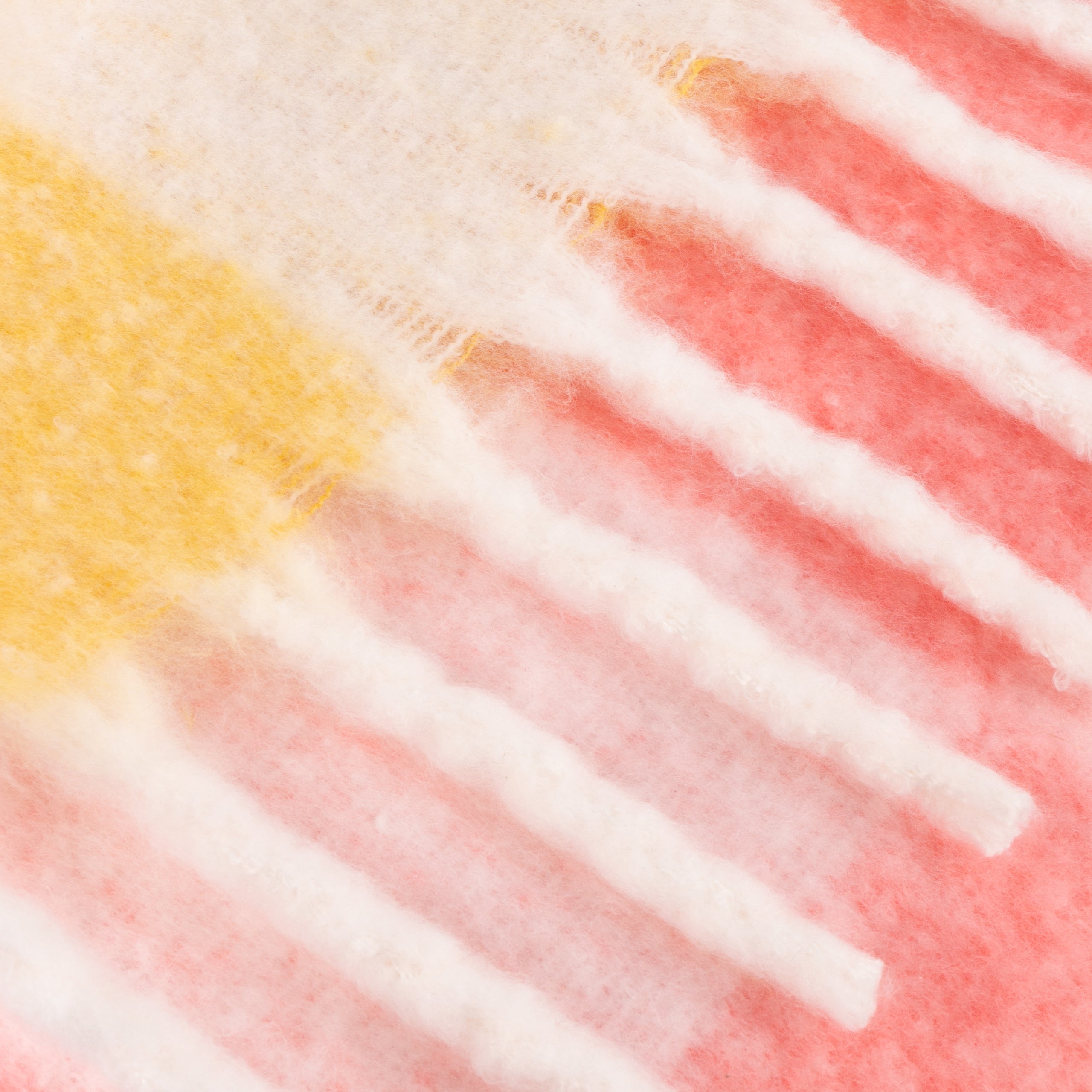 Maisie Checked Tasselled Throw