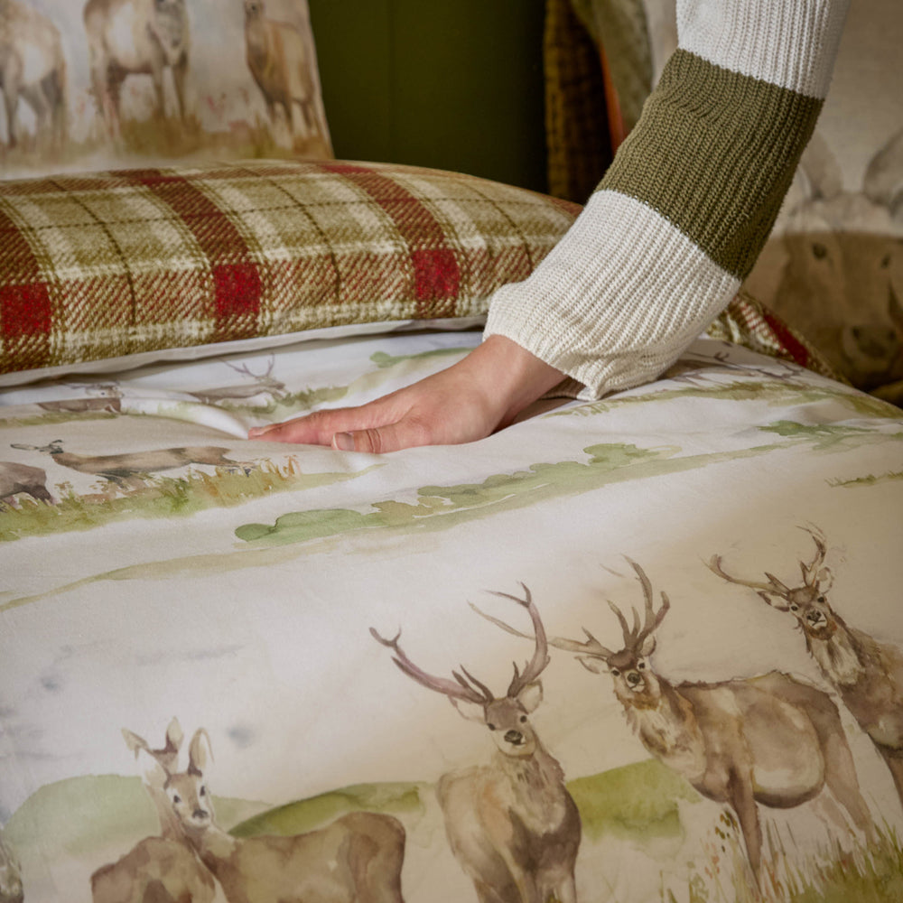 Moorland Stag 100% Cotton Reversible Duvet Cover Set