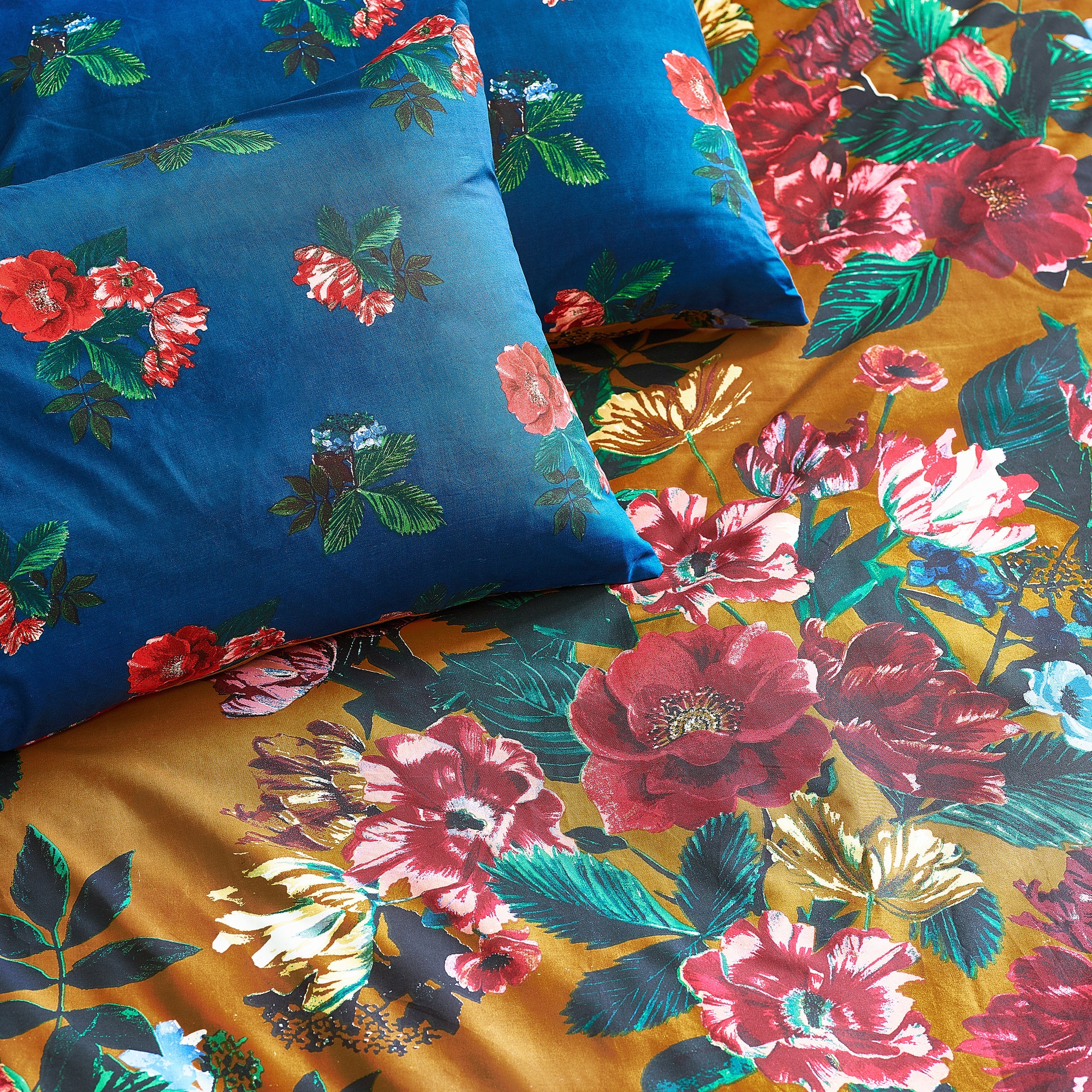 Nadya Floral Duvet Cover Set