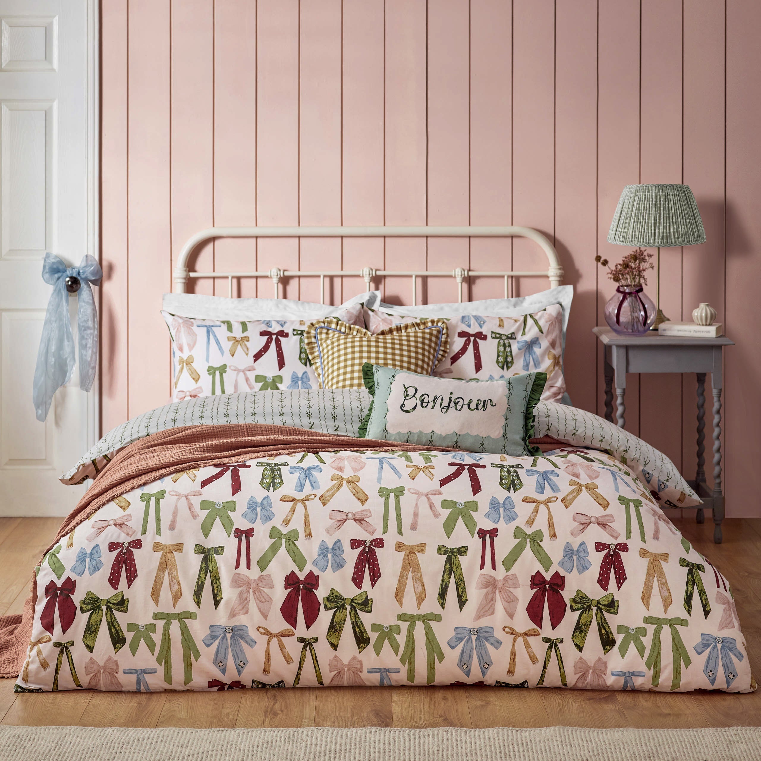 Noortje Bows Printed Reversible Duvet Cover Set