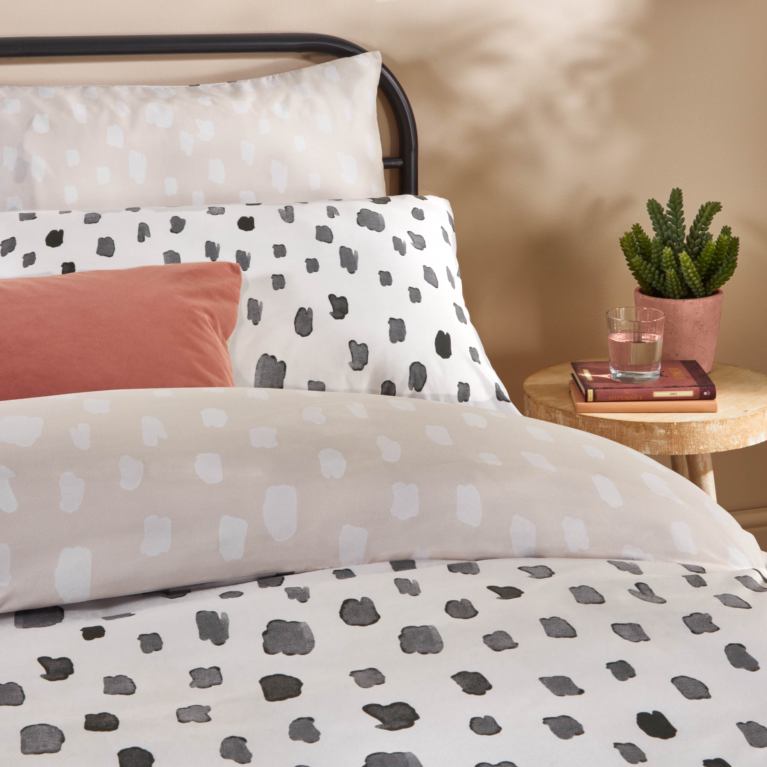 Robi Printed Soft Touch Duvet Cover Set