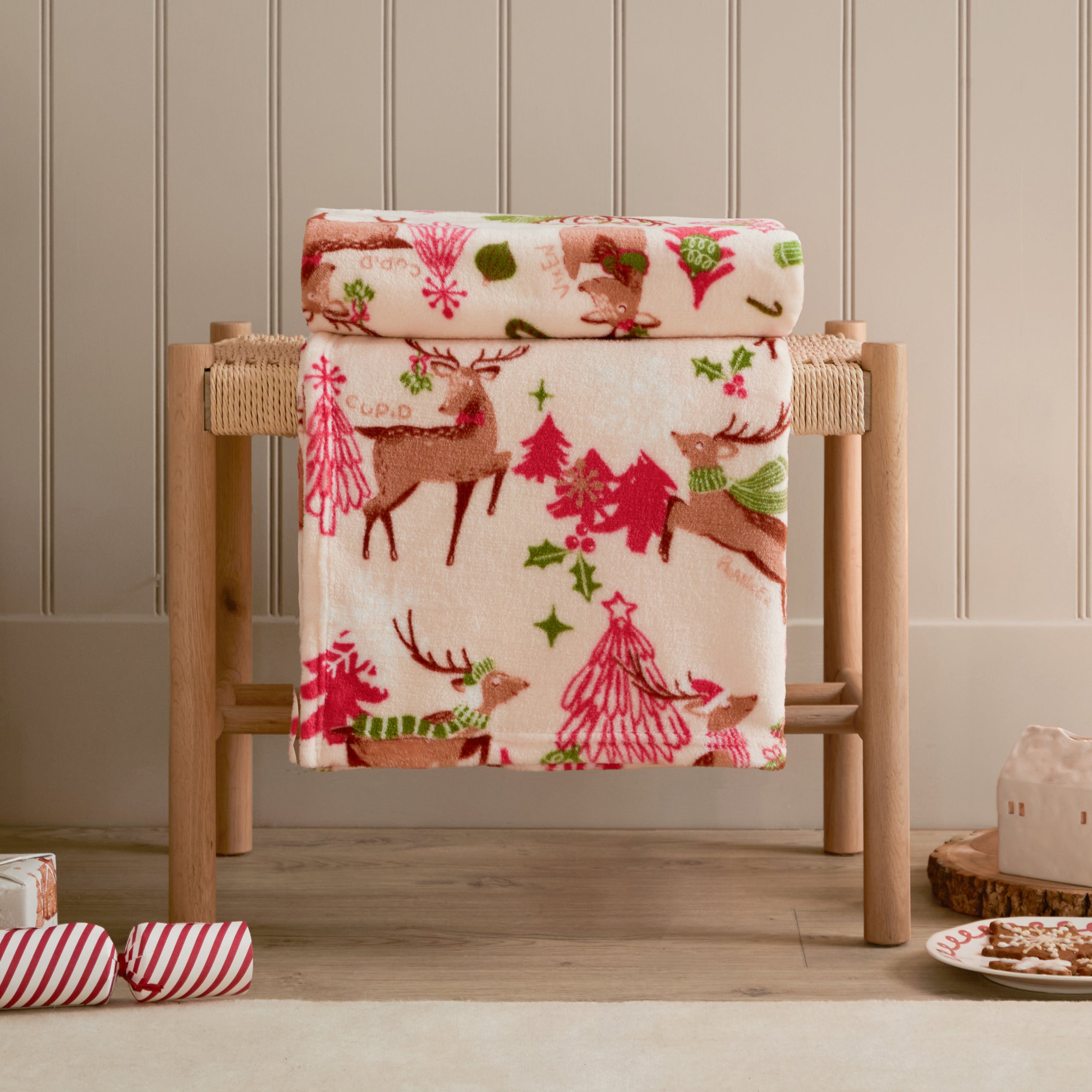 Sleigh Team Printed Fleece Throw