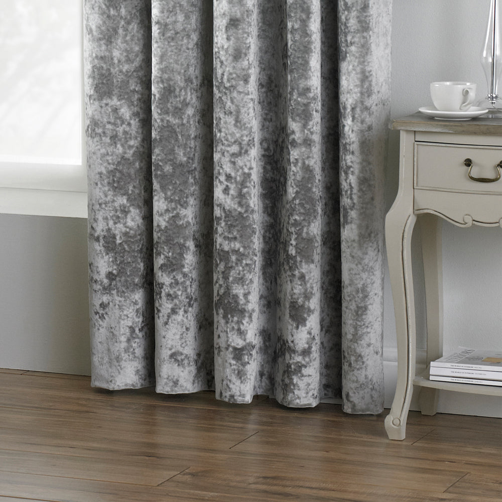 Verona Crushed Velvet Eyelet Curtains