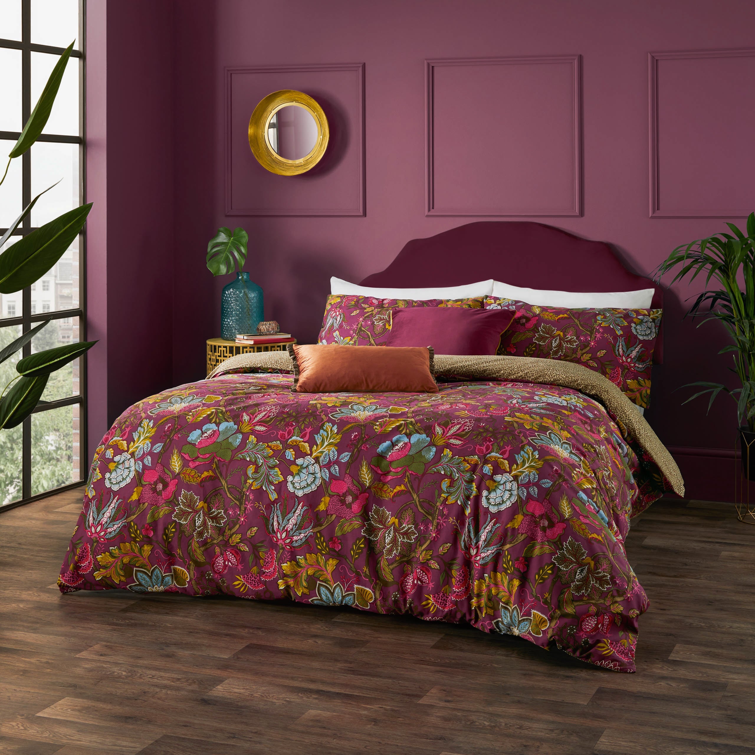 Viranai Exotic Floral Duvet Cover Set