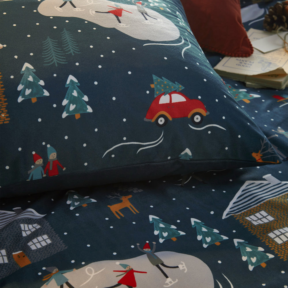 Winter Pines Pyjama Fleece Christmas Duvet Cover Set