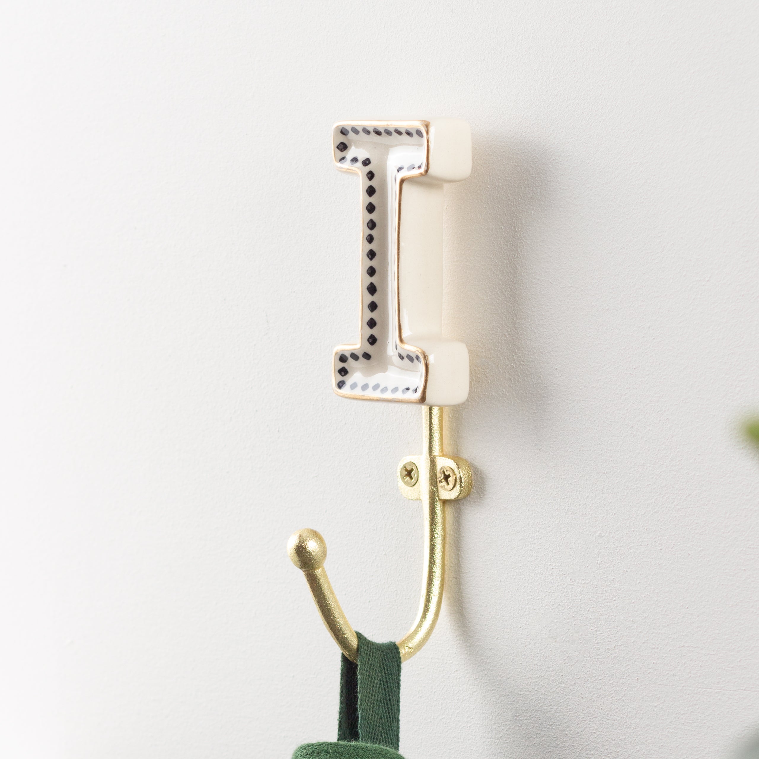 Alphabet I Set of 1 Wall Hooks