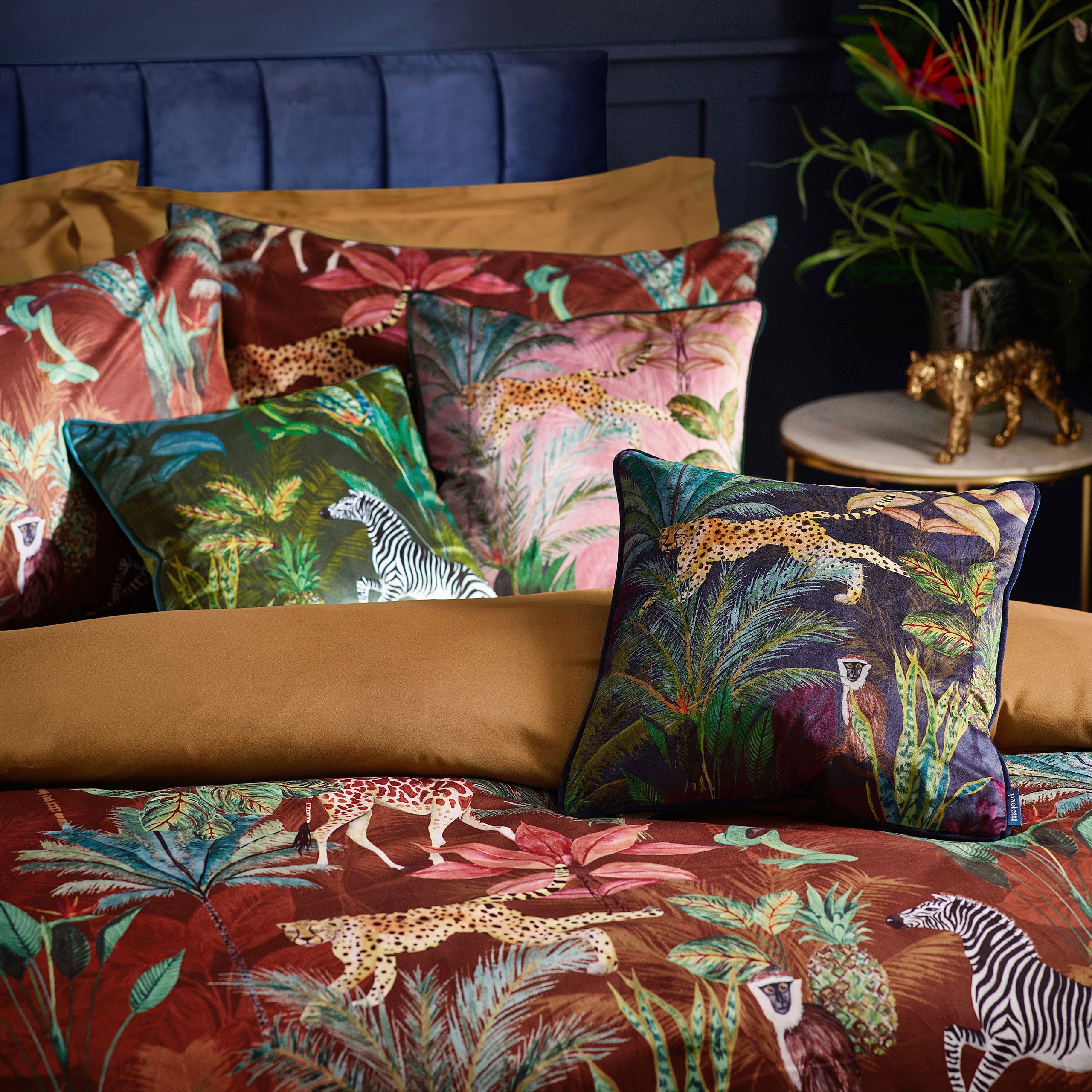 Aranya Exotic Animal Velvet Duvet Cover Set