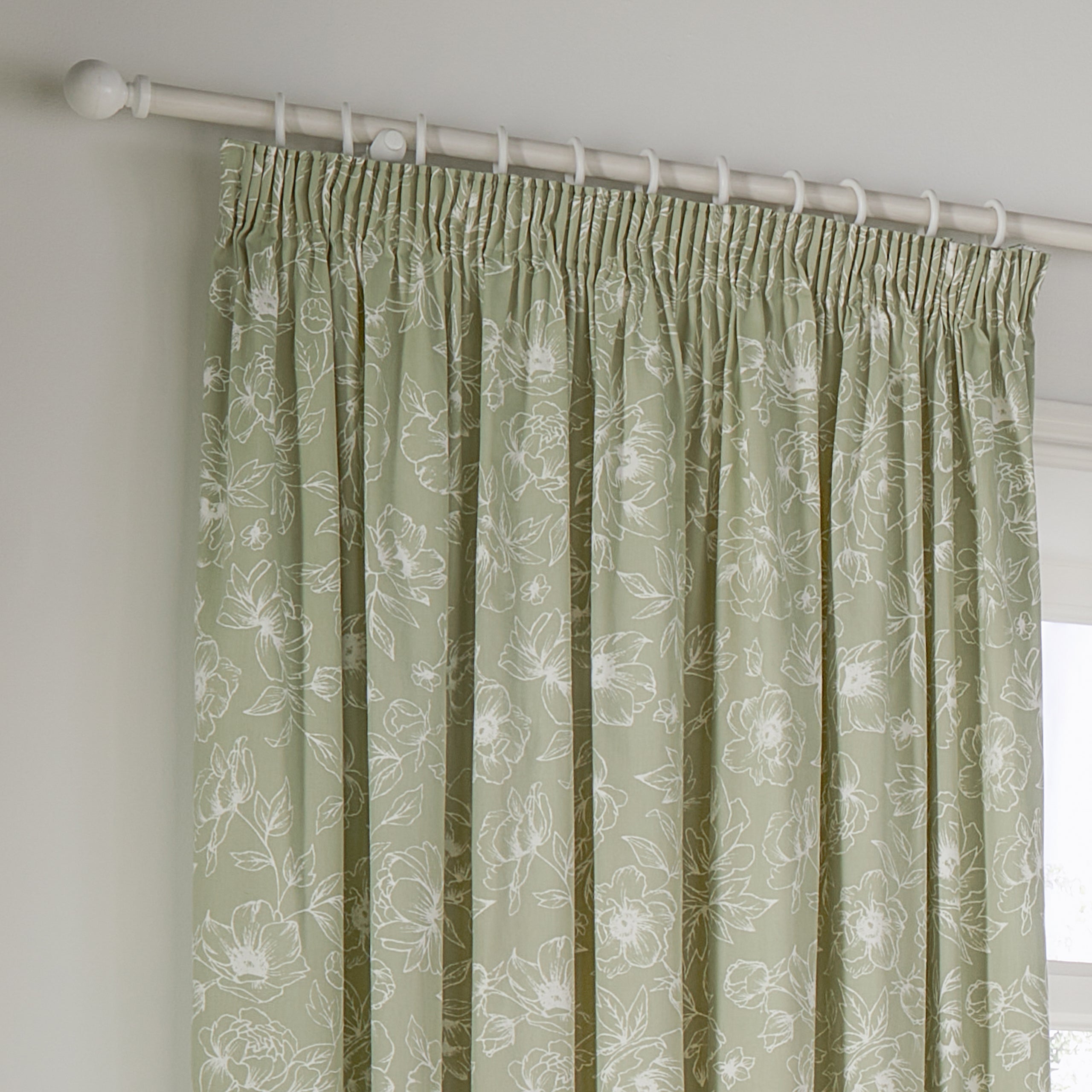 Bella Floral 100% Cotton Lined Pencil Pleat Curtains