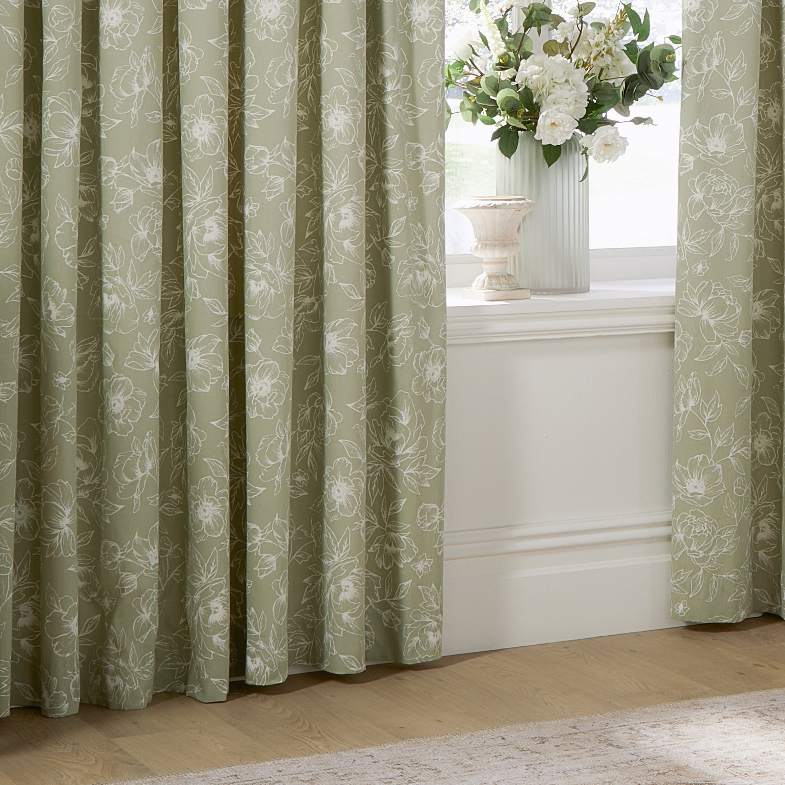 Bella Floral 100% Cotton Lined Pencil Pleat Curtains