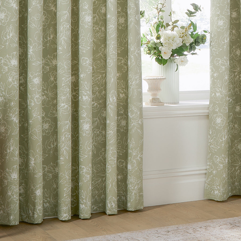 Bella Floral 100% Cotton Lined Eyelet Curtains