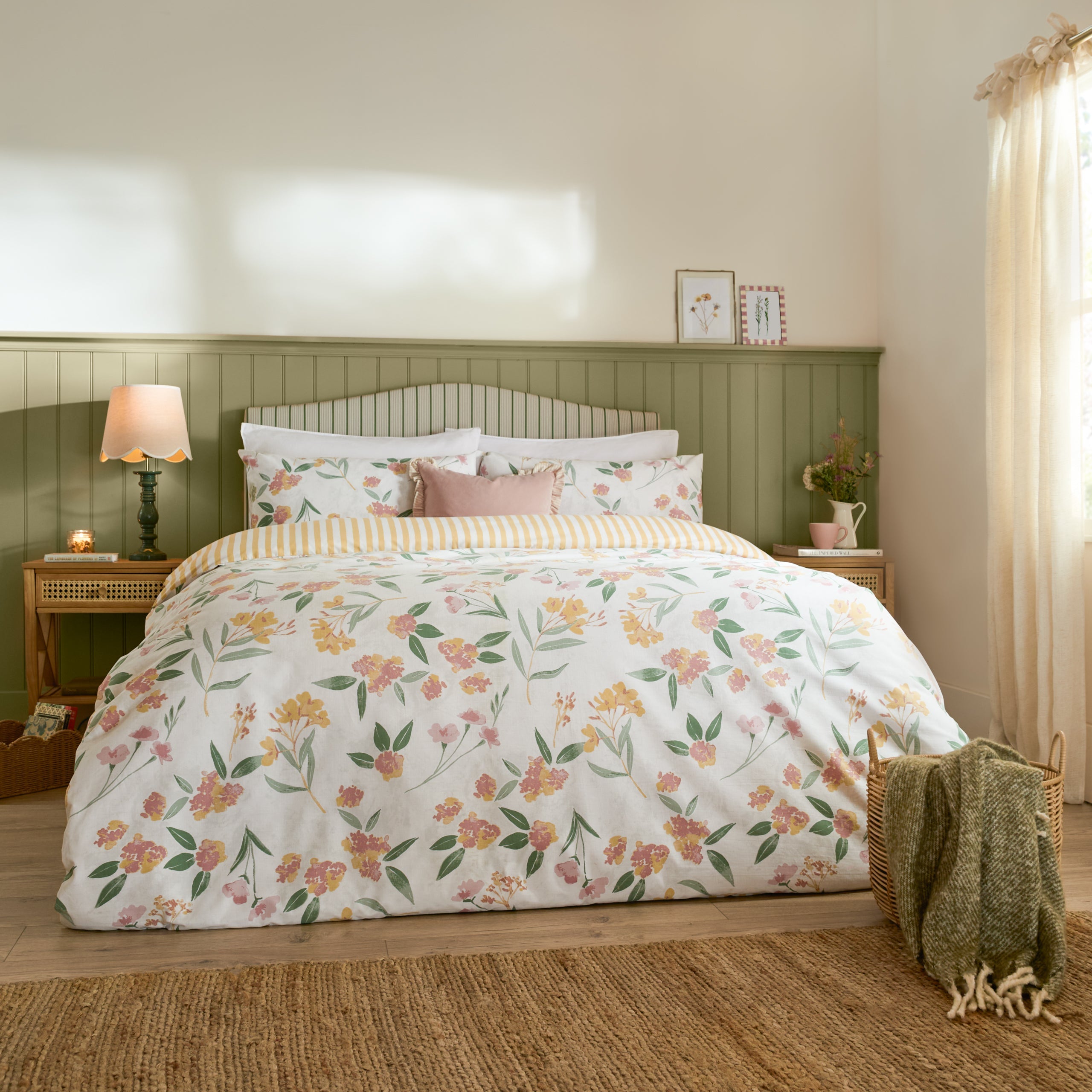 Betsie Printed Reversible Duvet Cover Set