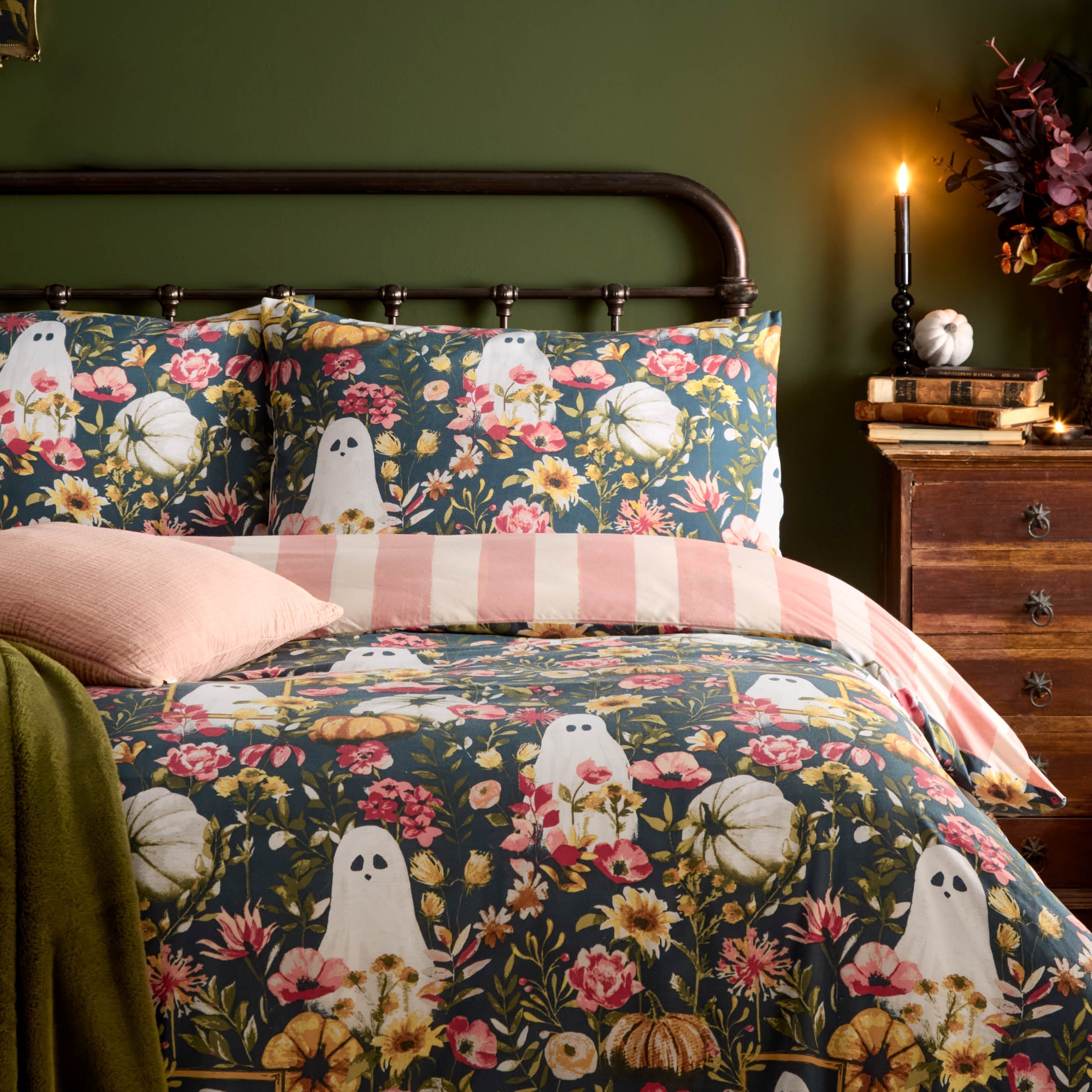 Bootanical Printed Reversible Duvet Cover Set