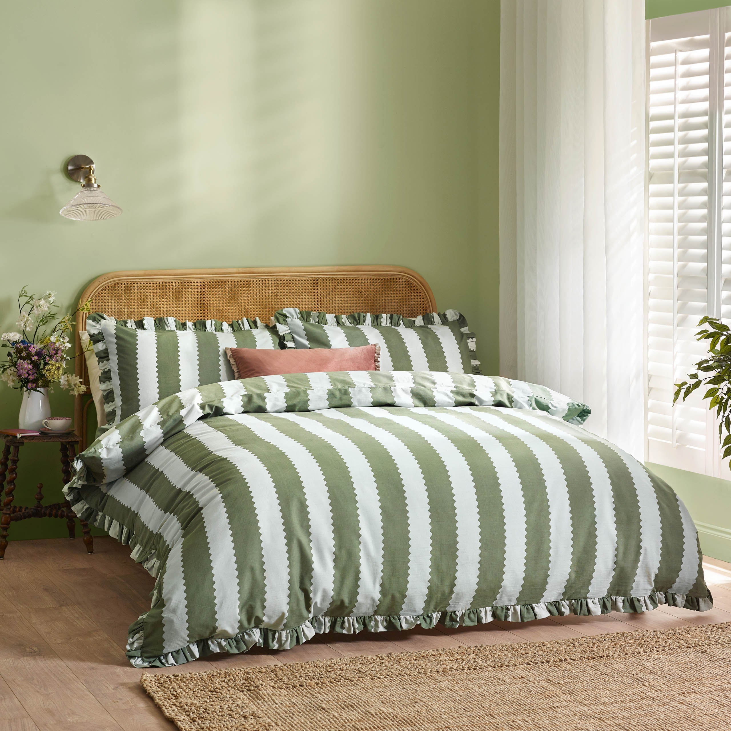 Birdie Stripe Ruffle Duvet Cover Set