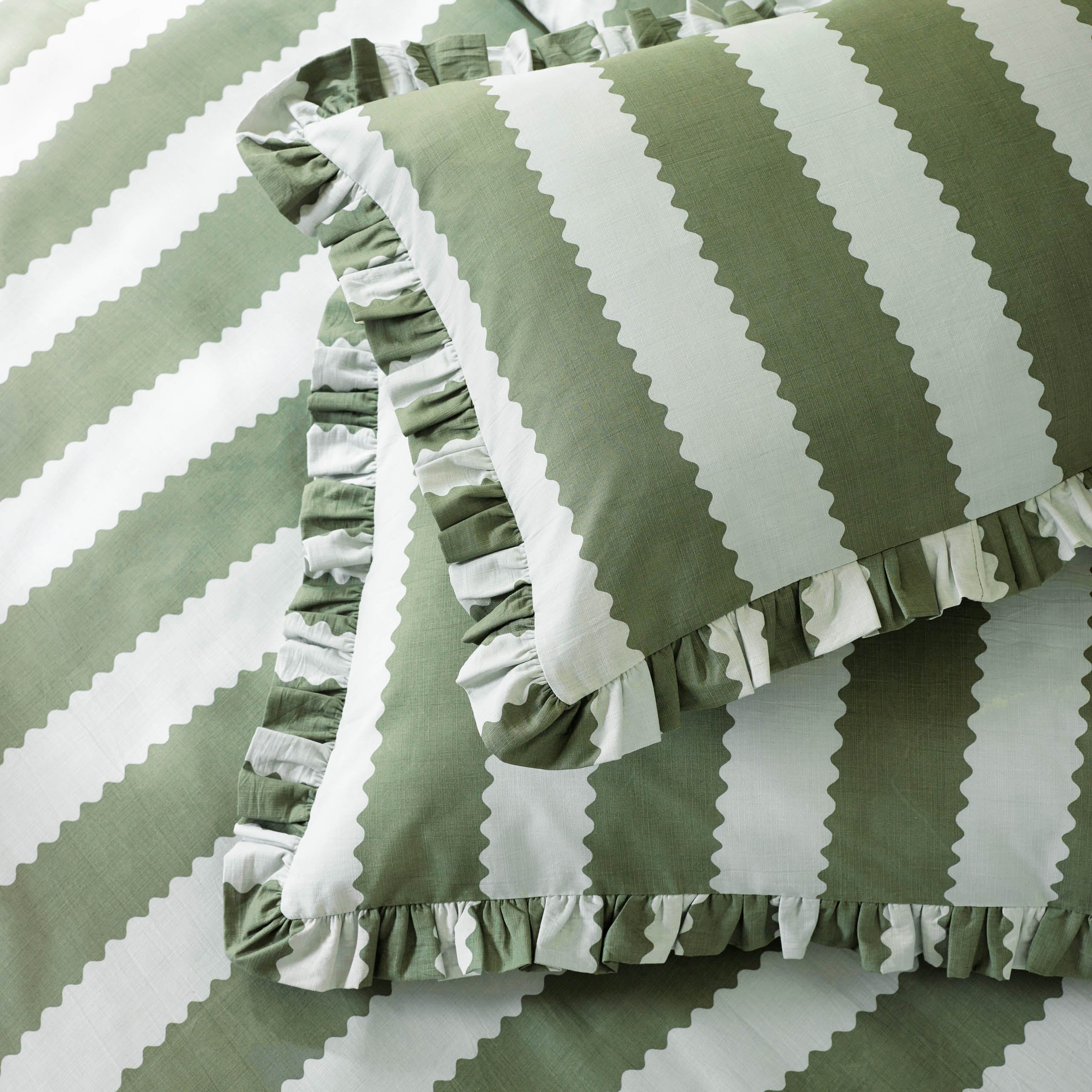 Birdie Stripe Ruffle Duvet Cover Set