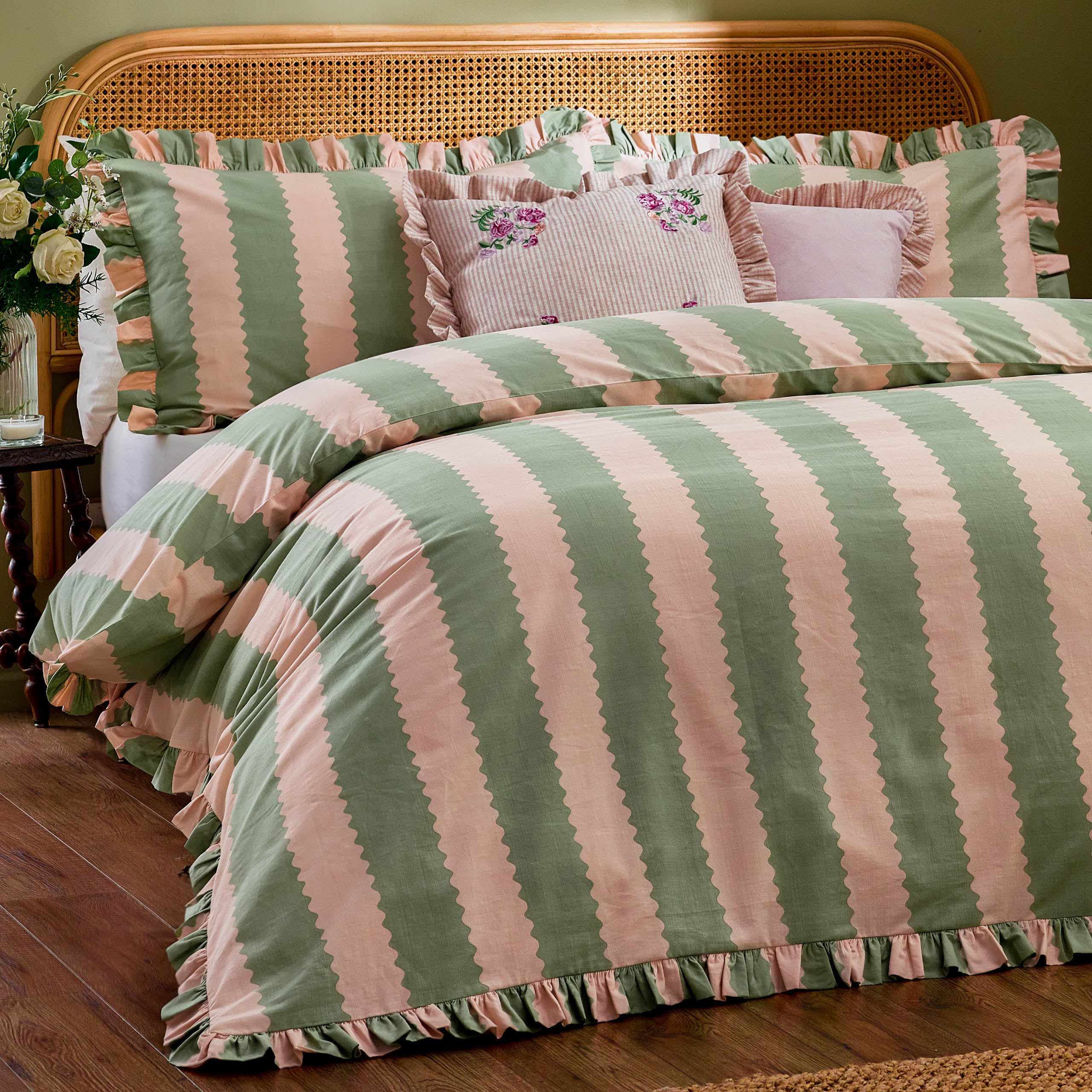Birdie Stripe Ruffle Duvet Cover Set