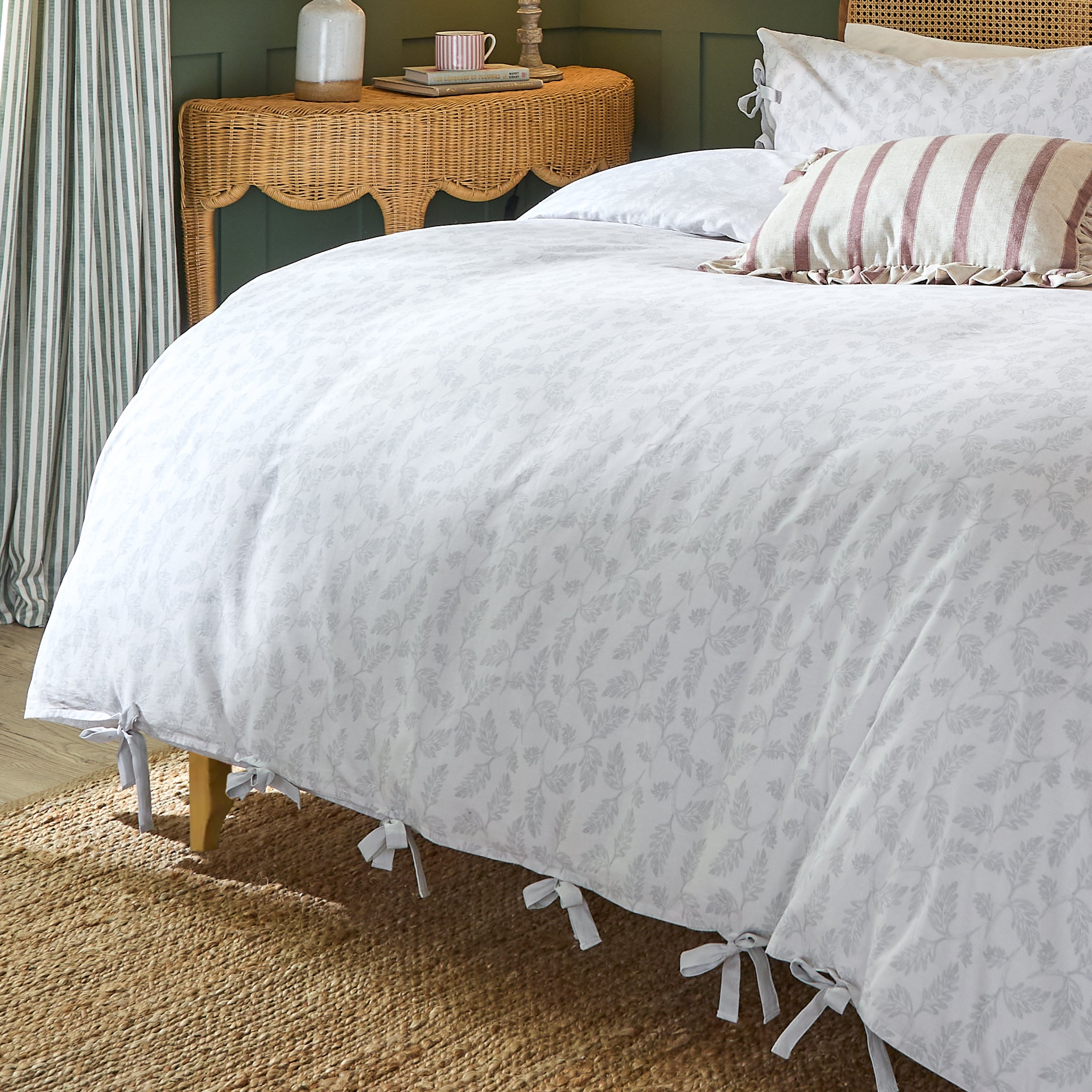Chloe Printed Reversible Duvet Cover Set