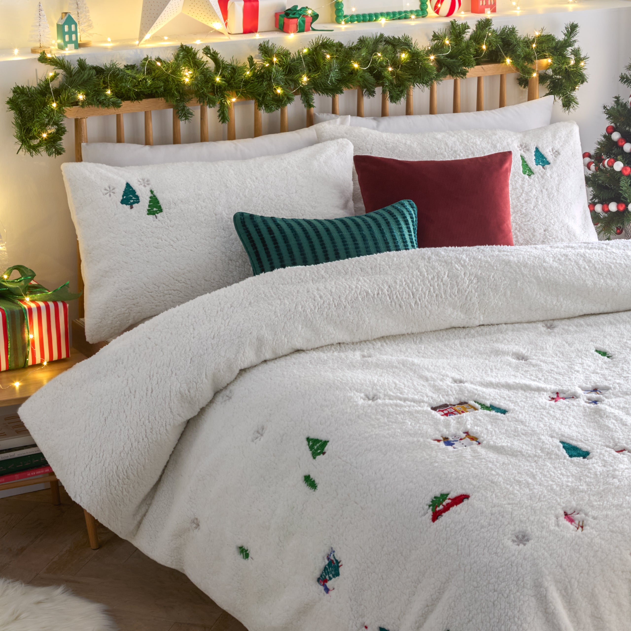 Christmas Together Embroidered Fleece Duvet Cover Set