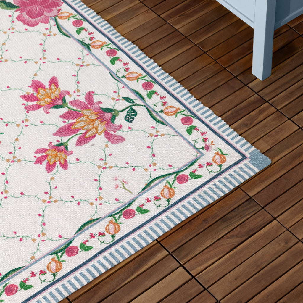 Claudia Floral Printed Indoor/Outdoor Outdoor Rug