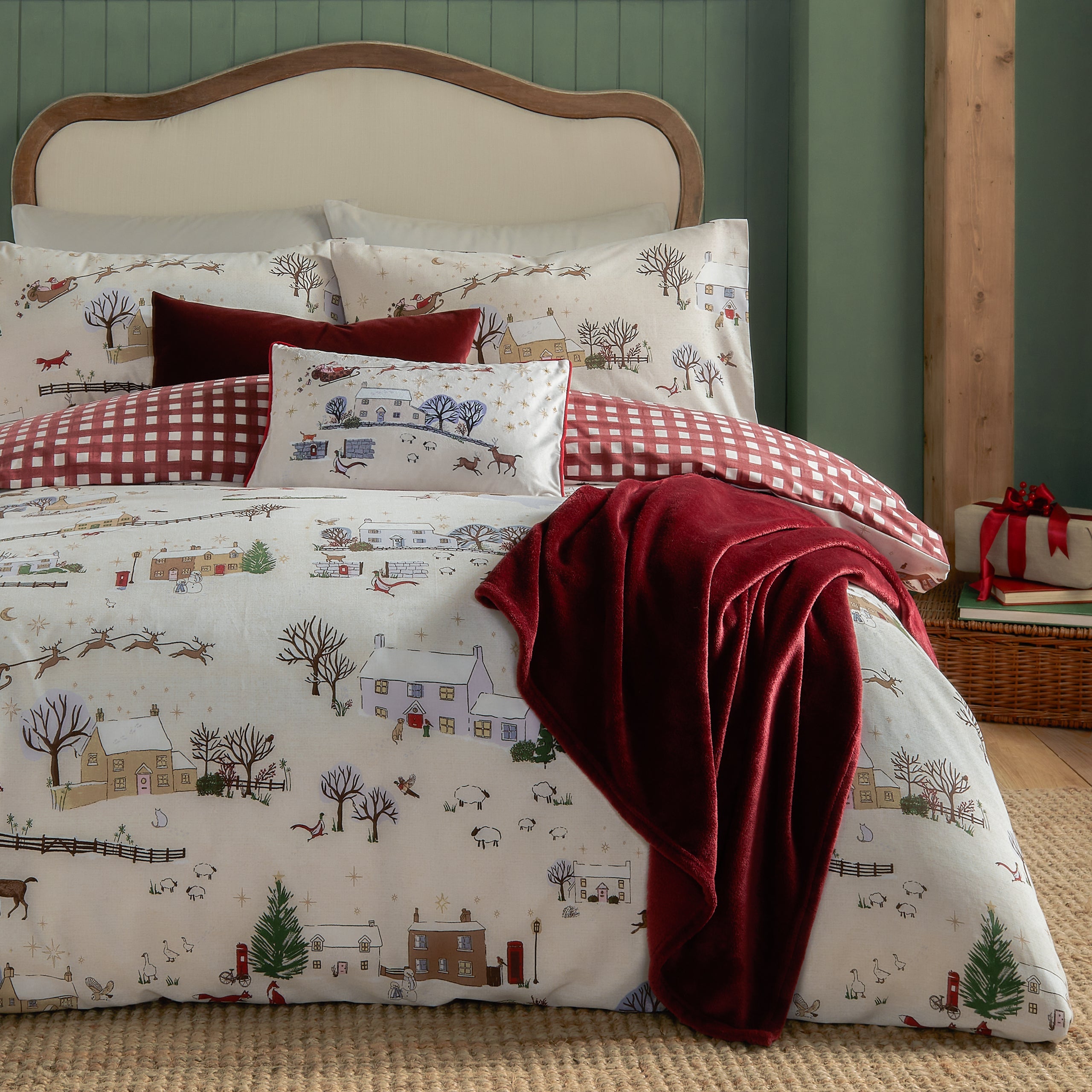 Cotswold Christmas Printed Reversible Duvet Cover Set