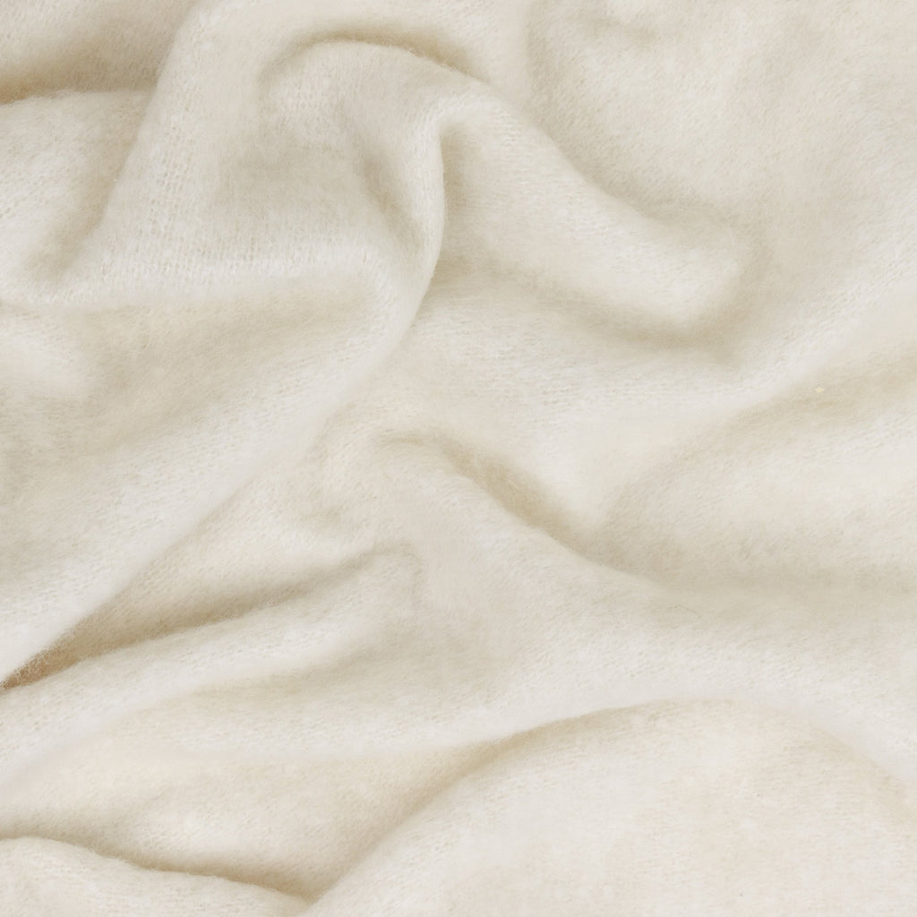 Cozy Woven Tasselled Throw