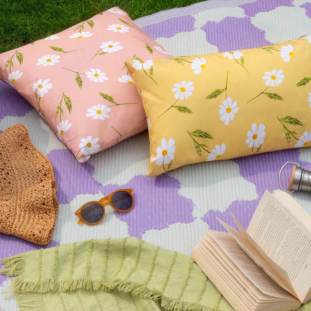 Daisies Floral Reversible Outdoor Cushion