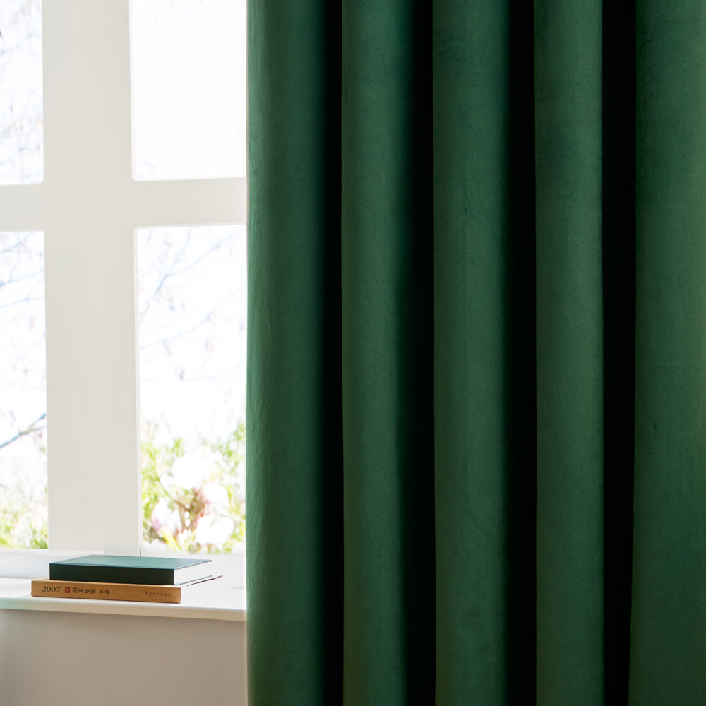 The Ultimate Velvet Room Darkening Eyelet Curtains
