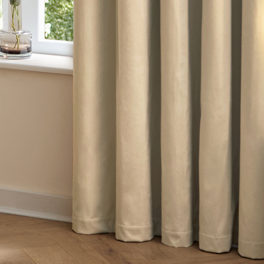 The Ultimate Velvet Room Darkening Eyelet Curtains