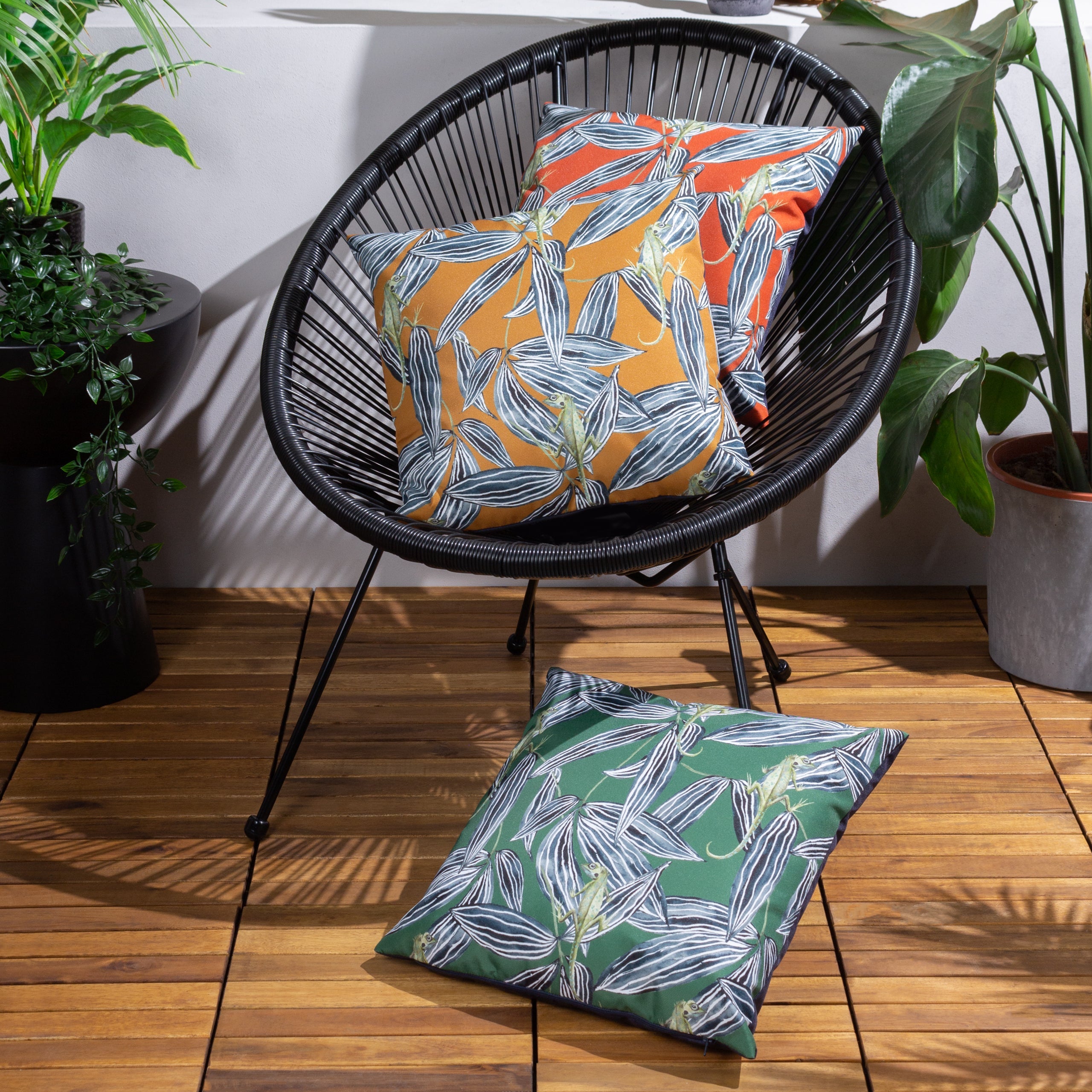 Ebon Wilds Zuri Outdoor Cushion
