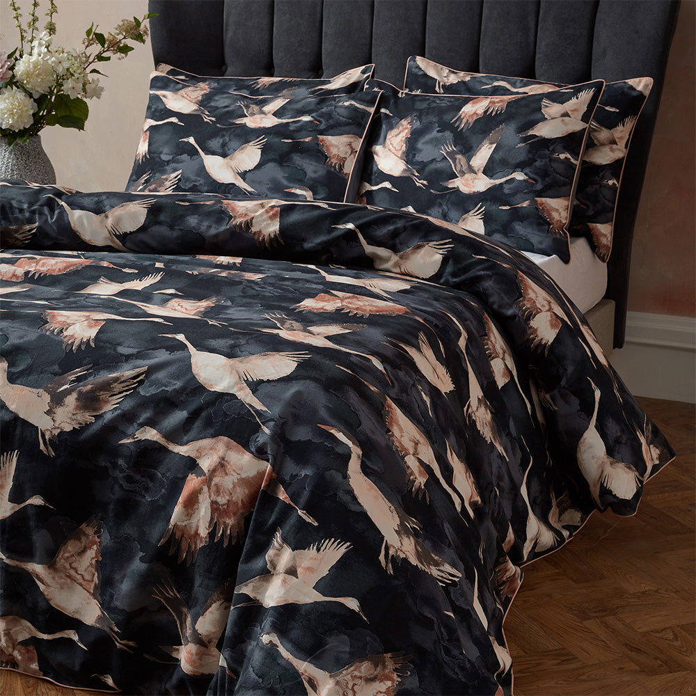 Flyway Exotic Piped Duvet Cover Set