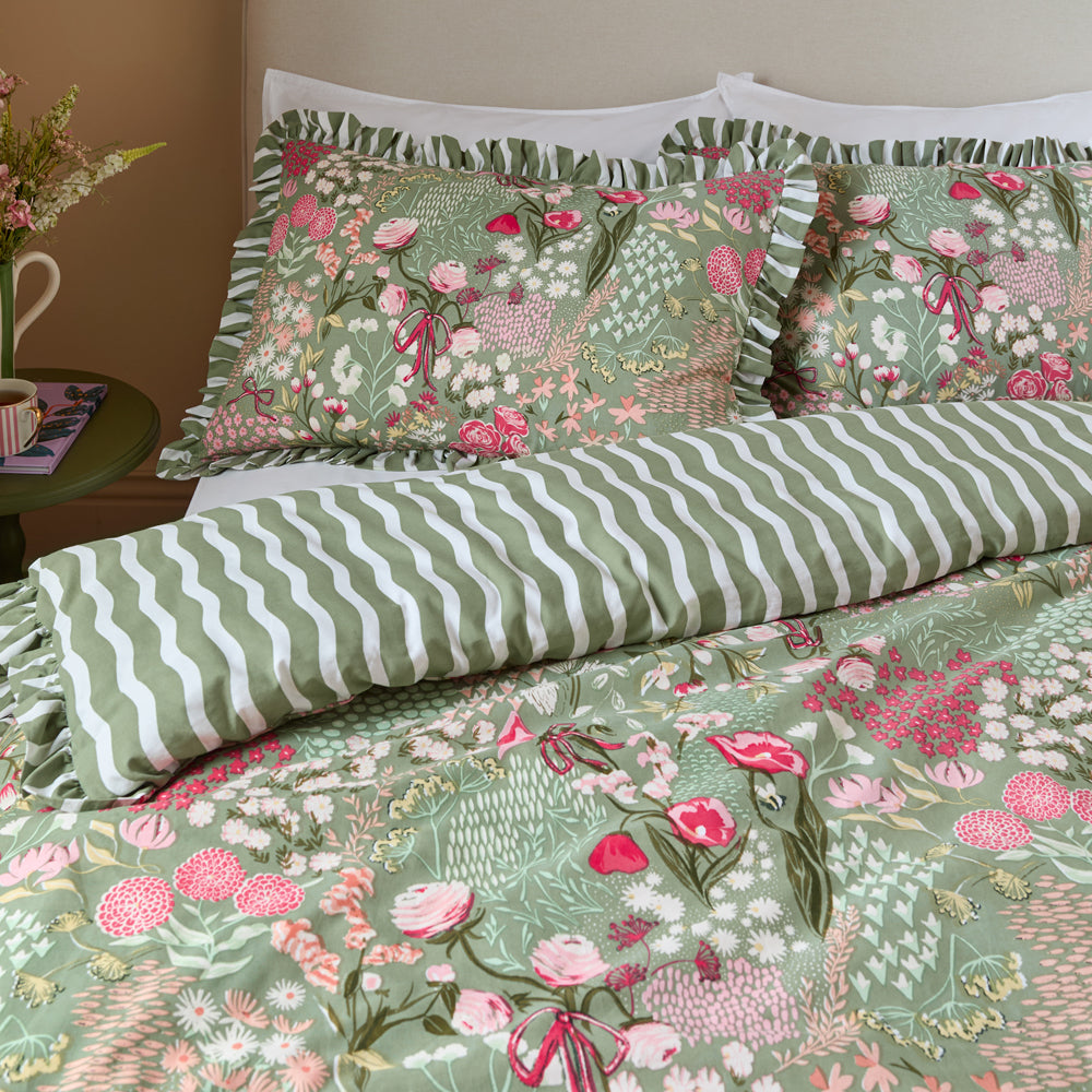 Gardenia Reversible Ruffle Duvet Cover Set