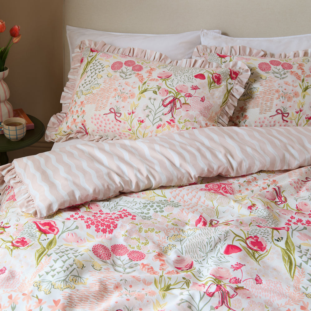 Gardenia Reversible Ruffle Duvet Cover Set