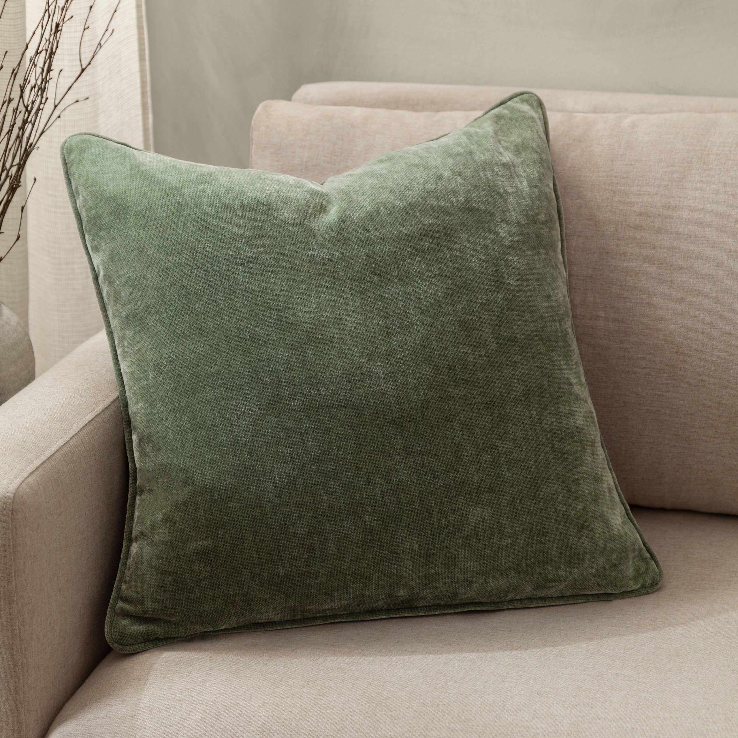 Heavy Chenille Piped Cushion
