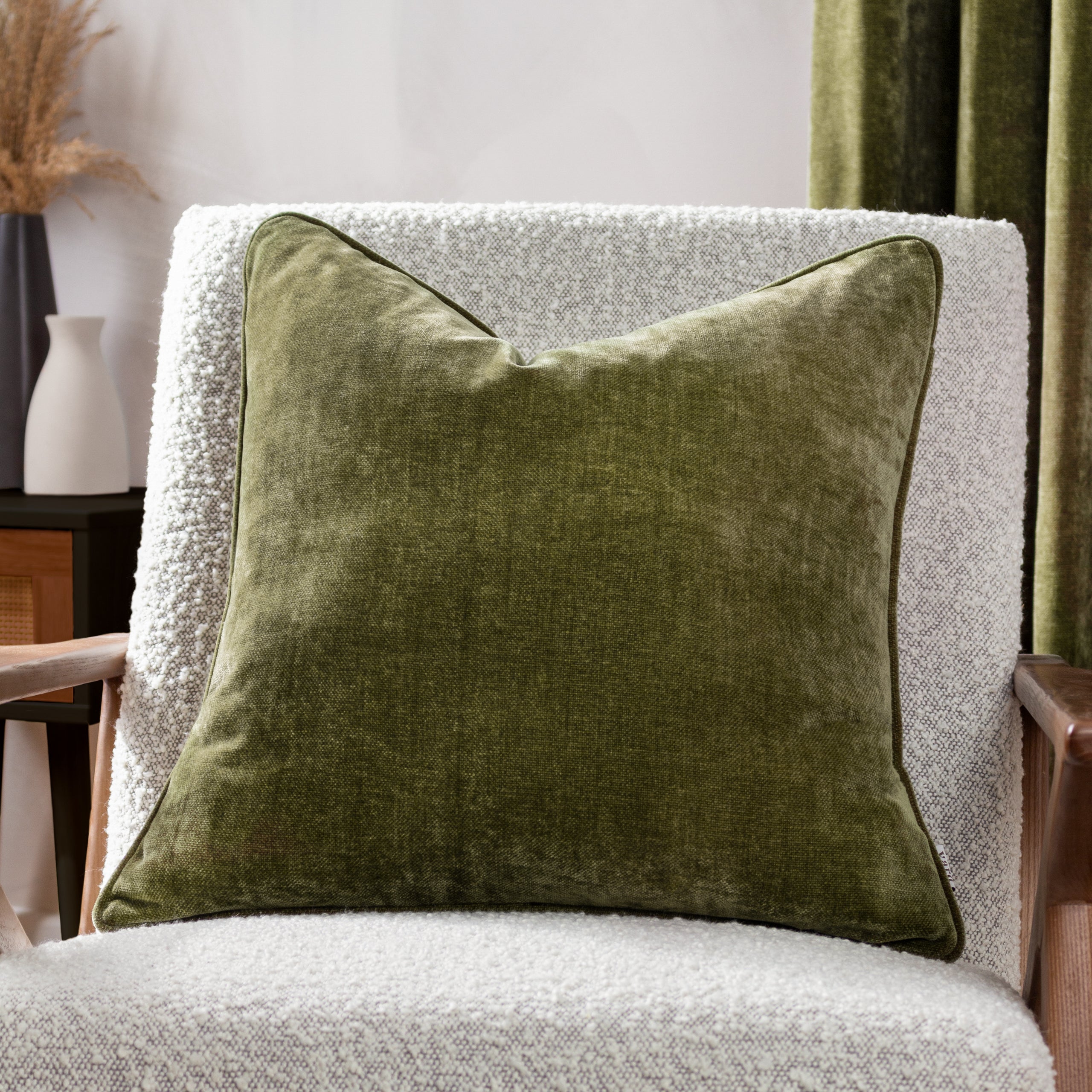 Heavy Chenille Piped Cushion