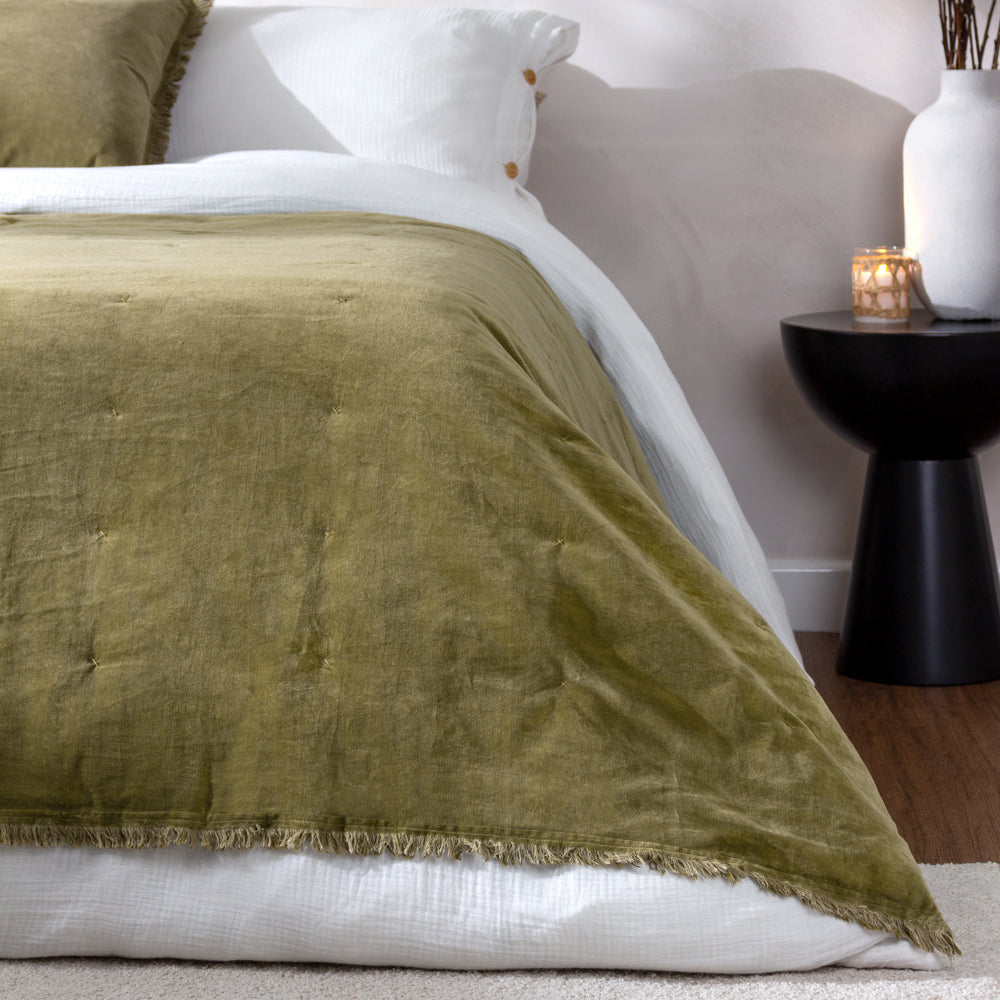 Jaye Cotton Velvet Filled Bedspread