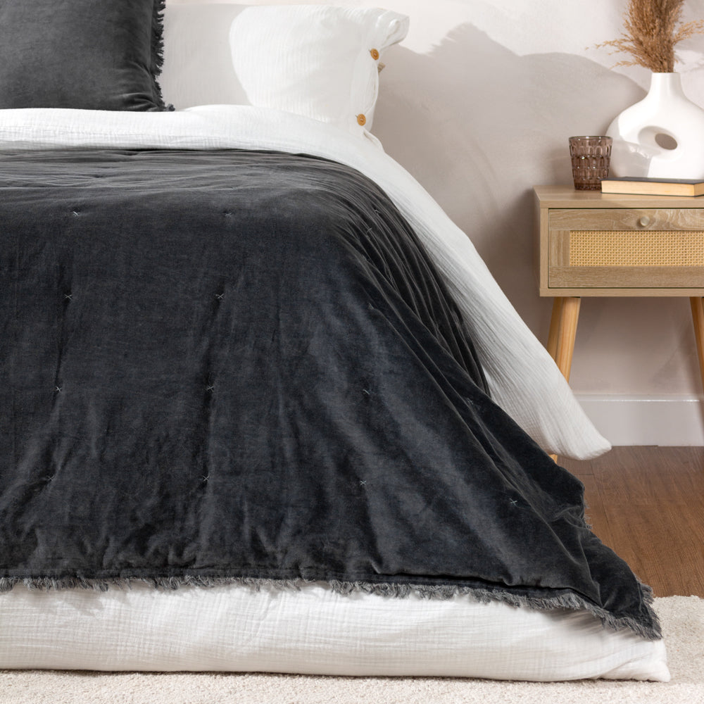 Jaye Cotton Velvet Filled Bedspread