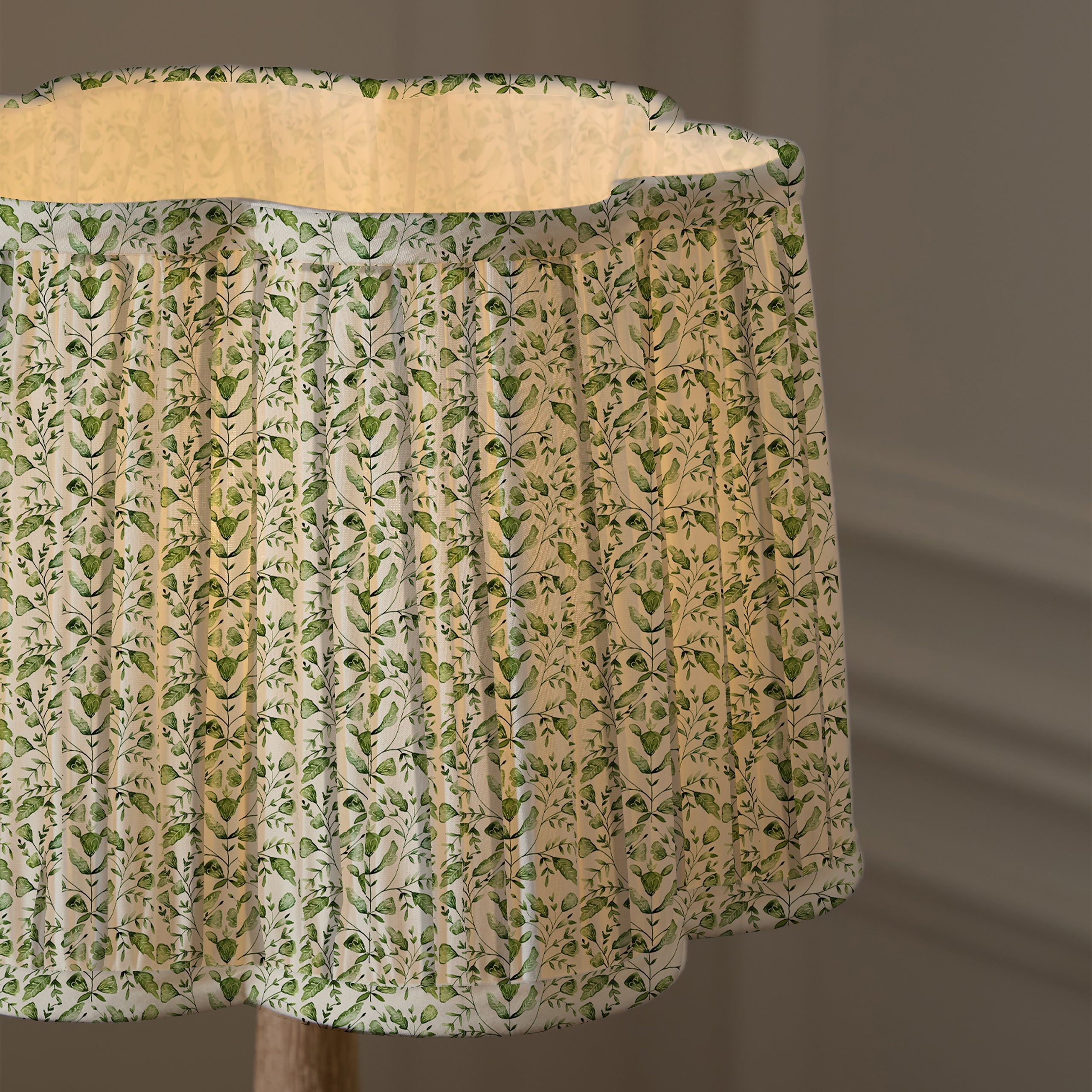 Juna Pleated Scalloped Lamp Shade