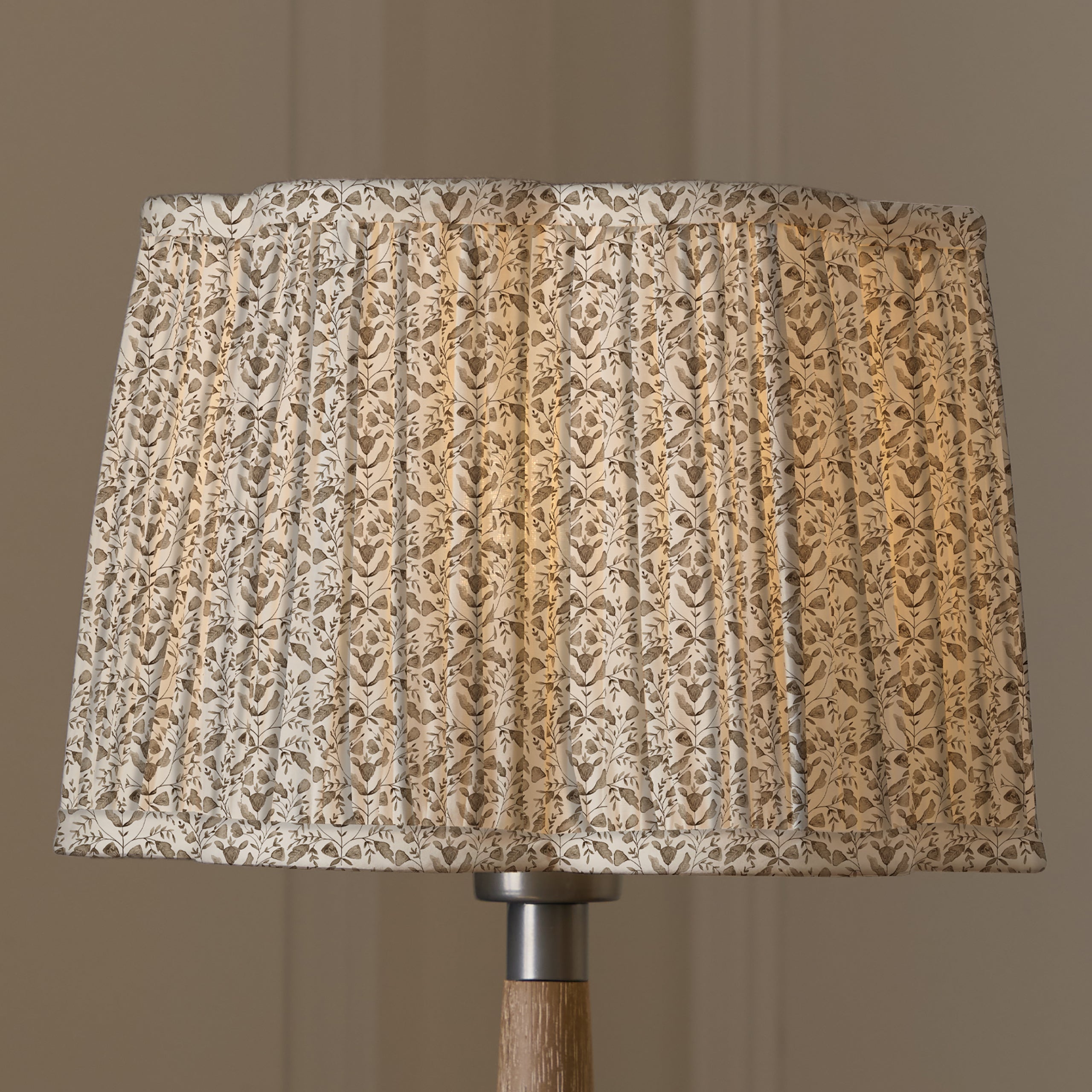 Juna Pleated Scalloped Lamp Shade